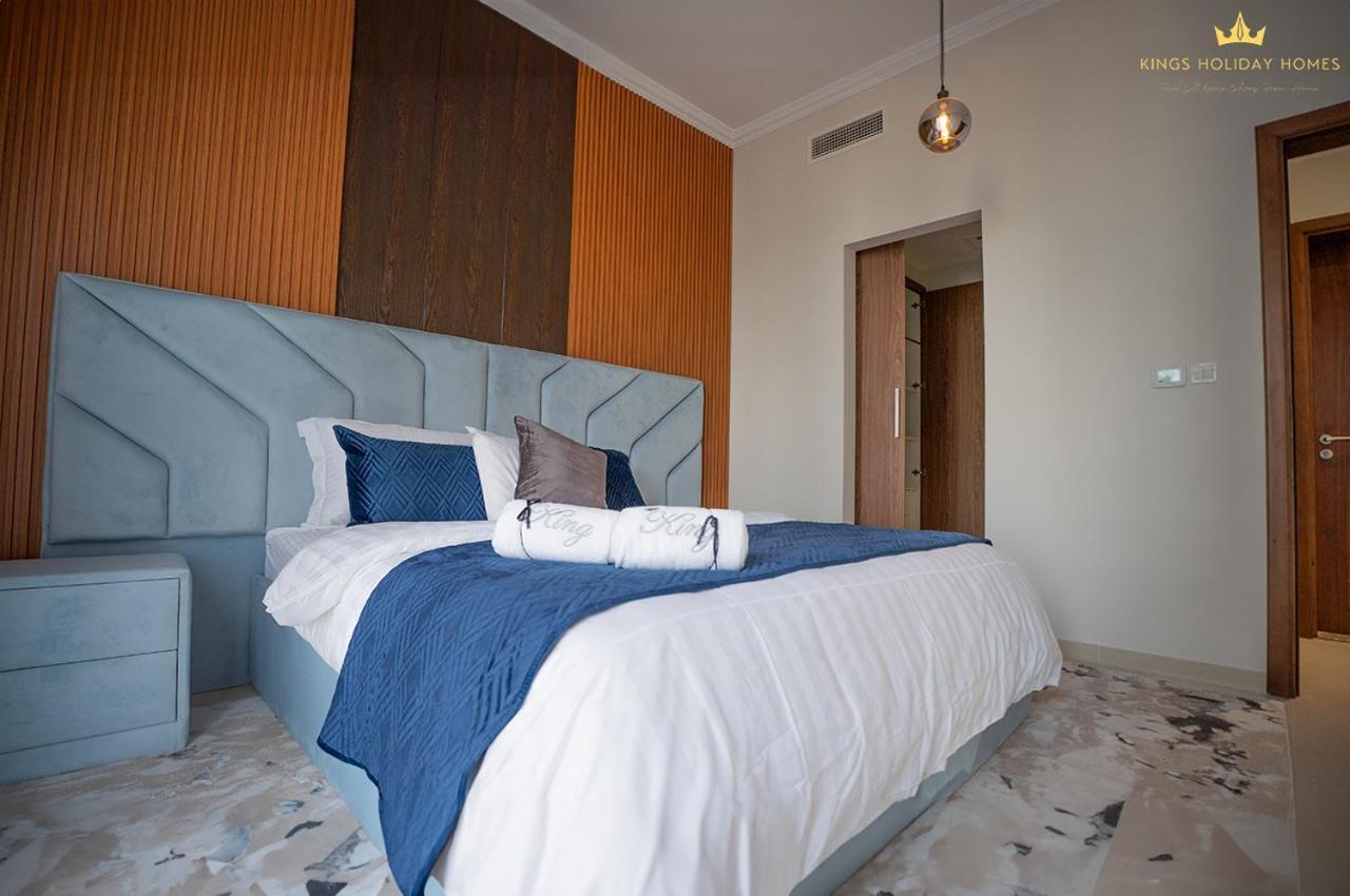 Dunya Tower Royal Burj Khalifa Street, Kings Daire Dubai