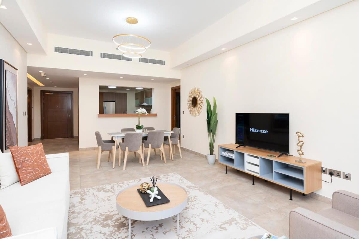Palm Marina Residences 3bd Apartment *