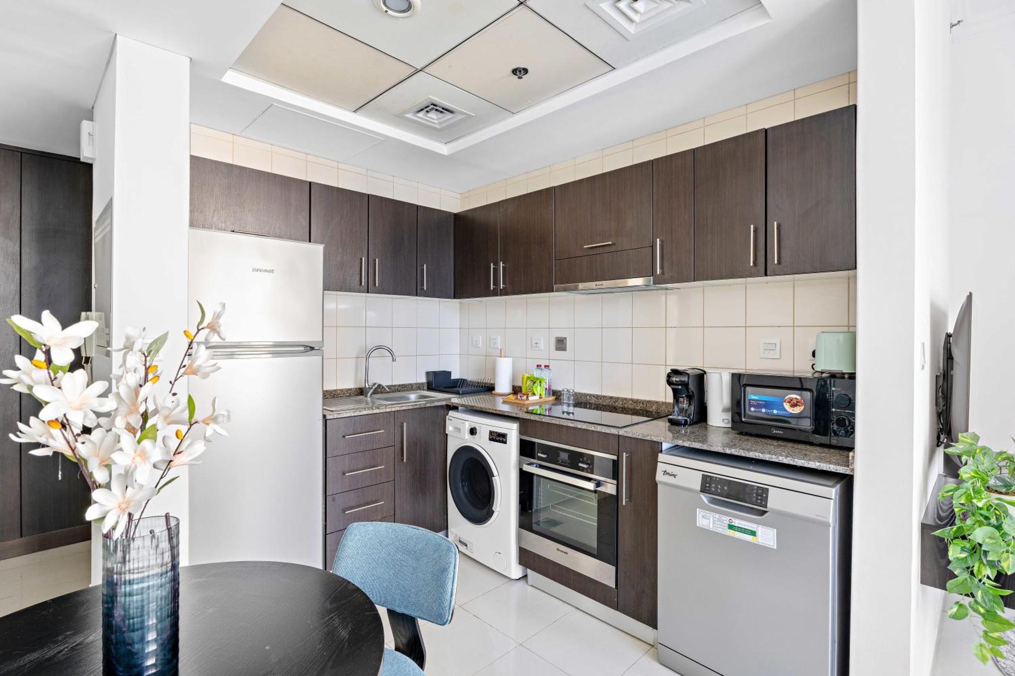 Silkhaus At Marina Near Marina Mall * Dubai