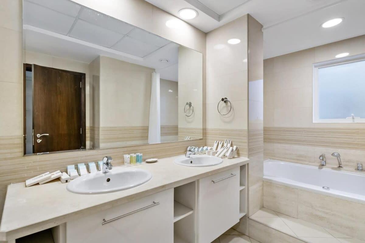 Apartamento Silkhaus Ideal For Big Family, 5bdr With Private Roof Top Dubai