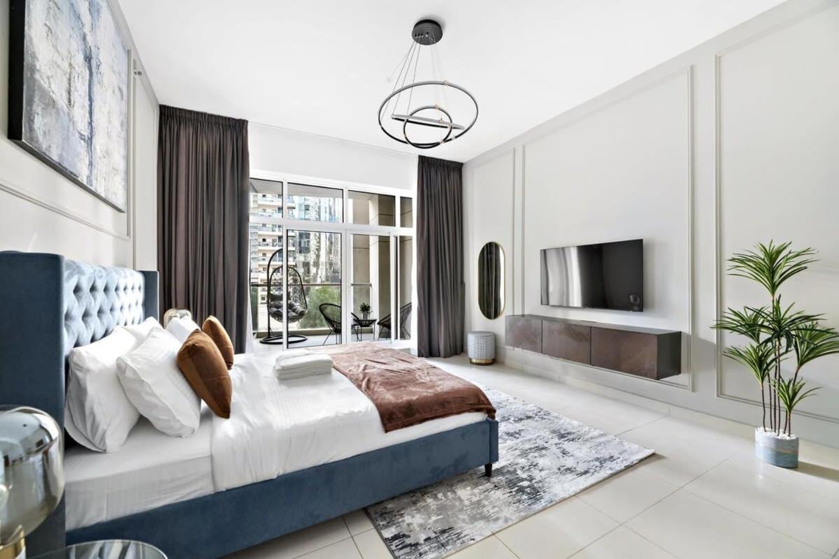Silkhaus Ideal For Big Family, 5bdr With Private Roof Top Apartamento Dubai