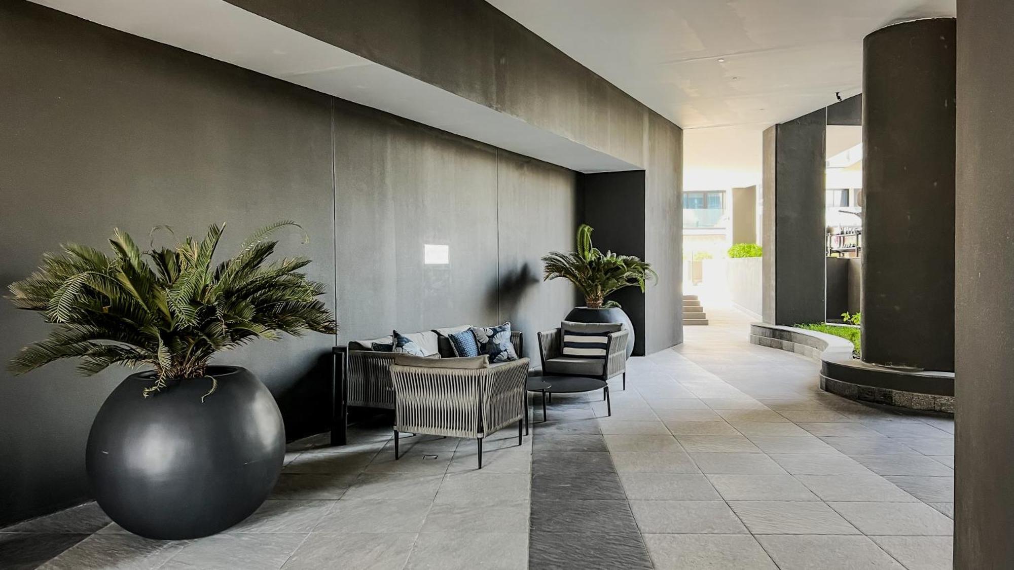 Apartment Brand New Luxury 2-bedroom With Sofa-bed *