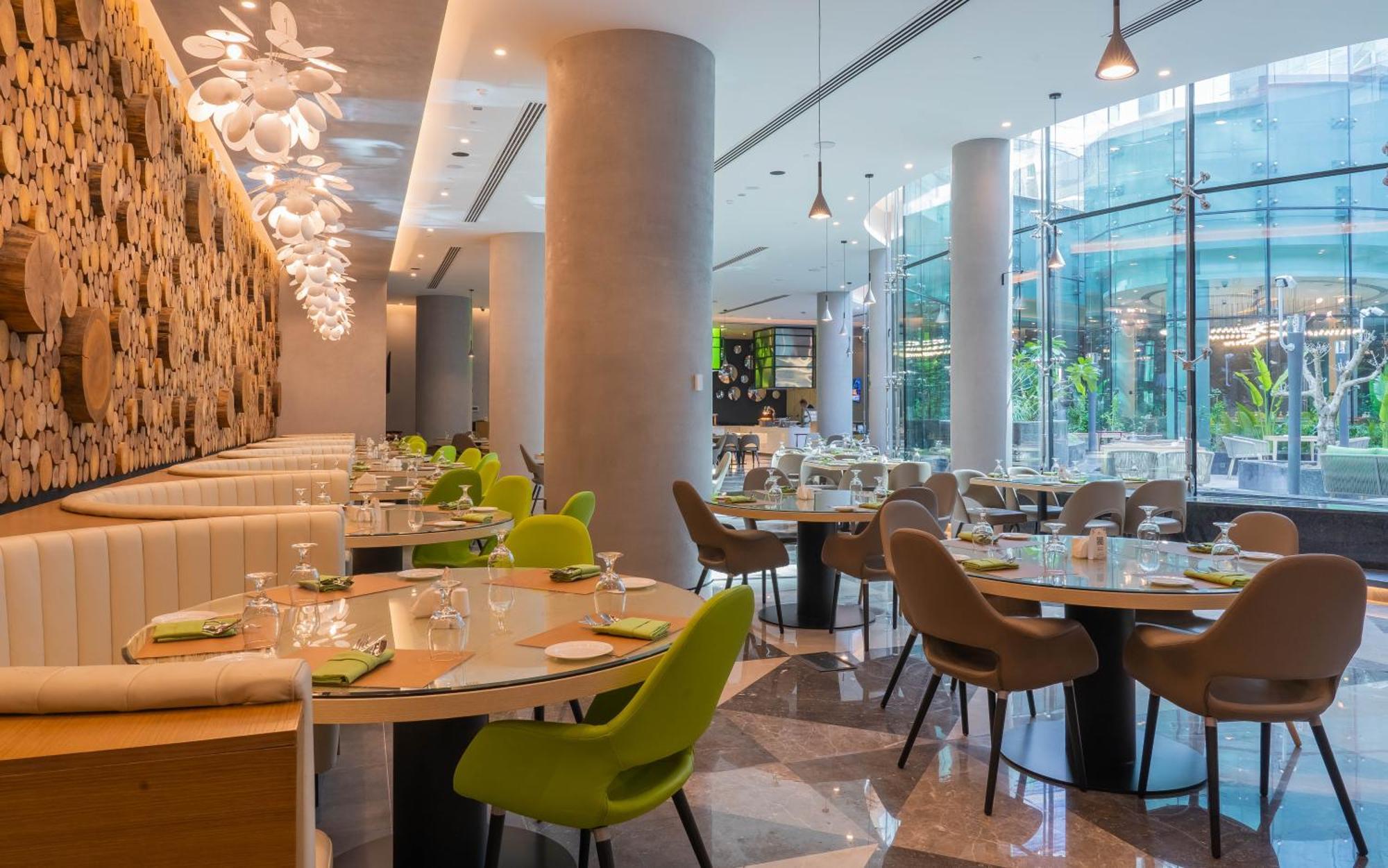 Hotel Al Khoory Sky Garden 4*