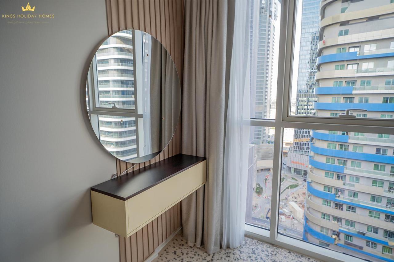 Dunya Tower Royal Burj Khalifa Street, Kings Daire *