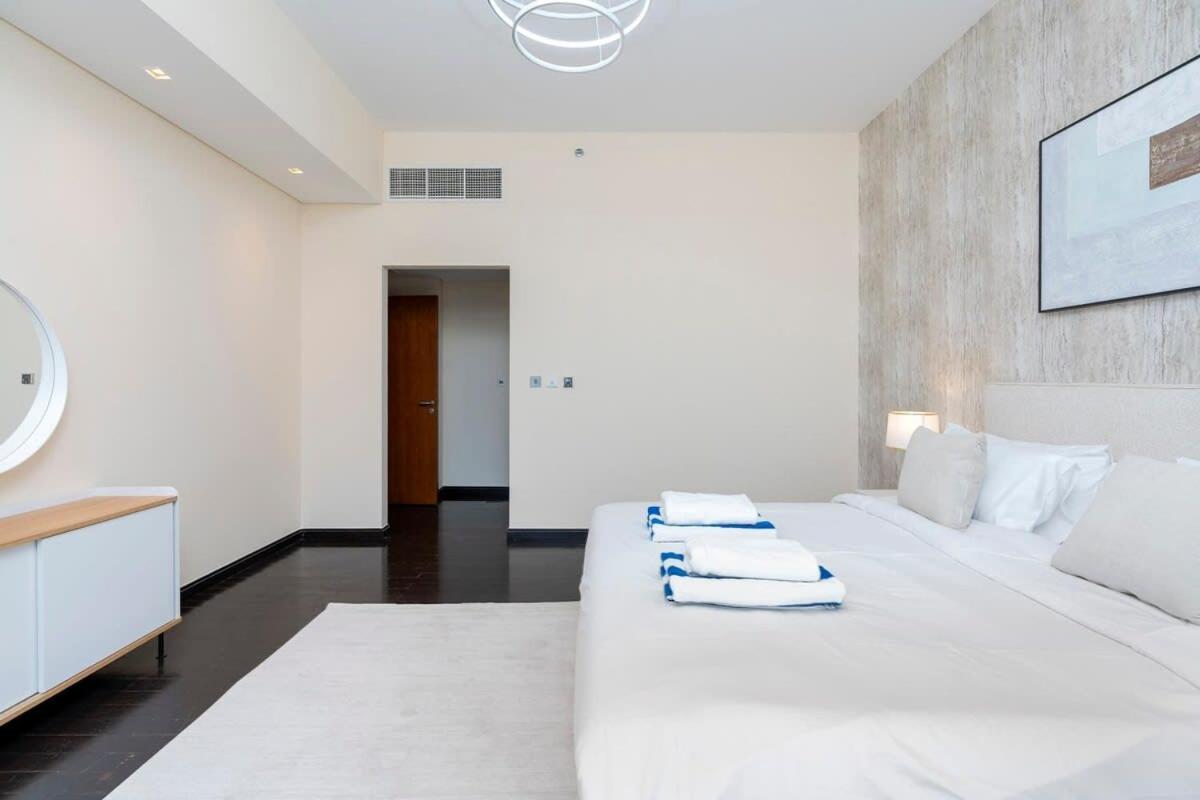 Palm Marina Residences 3bd Apartment