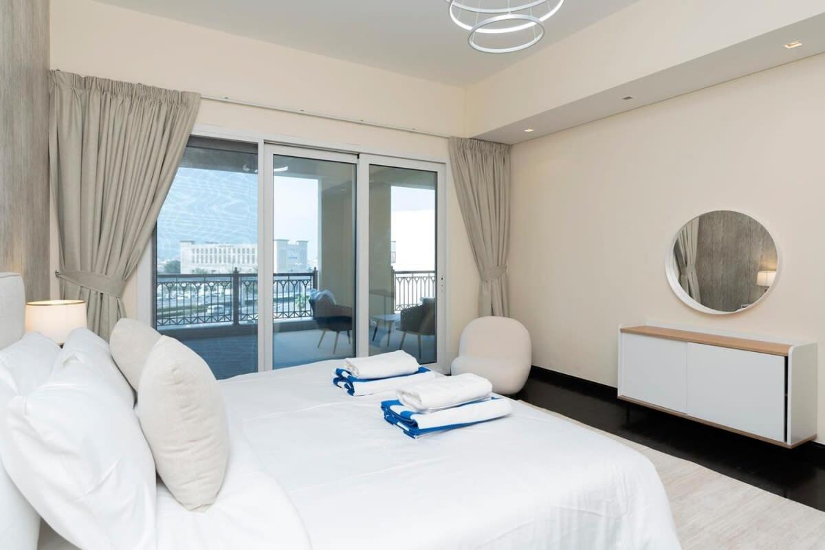 Palm Marina Residences 3bd Apartment *