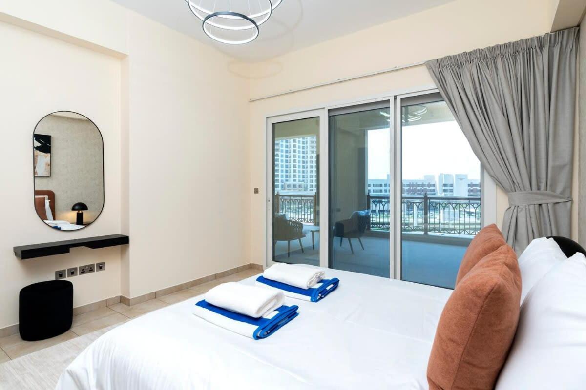 Palm Marina Residences 3bd Apartment