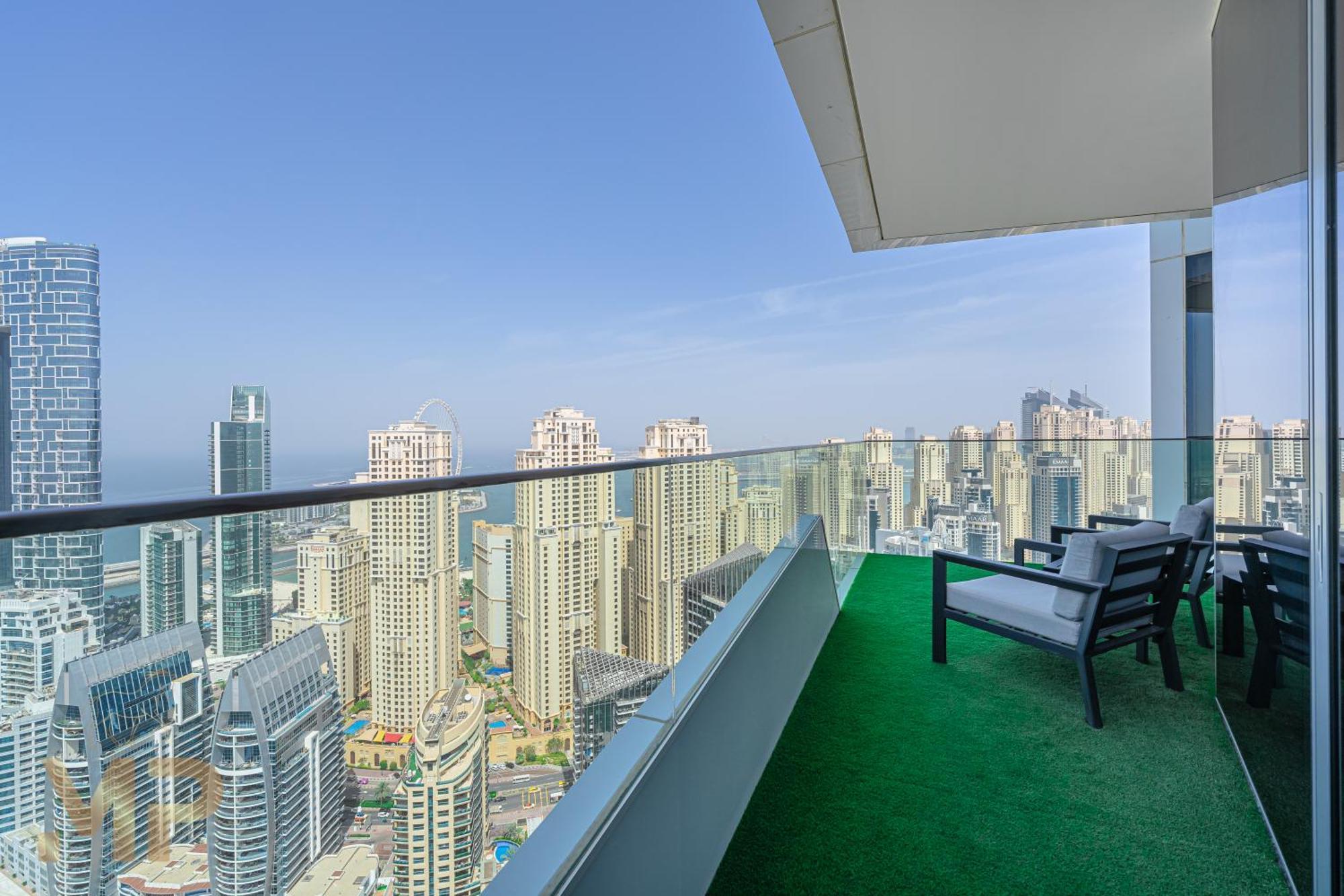Marco Polo - Surreal Sea, Marina & Eye View On High Floor