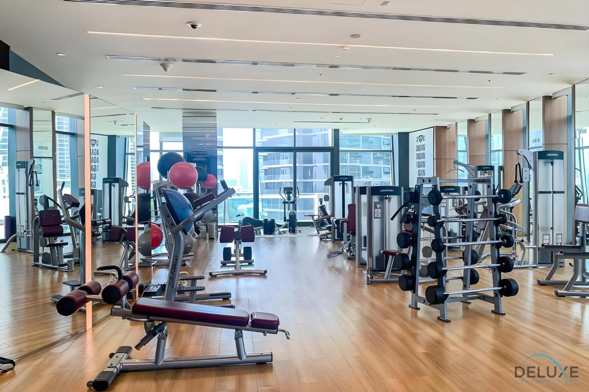 Gorgeous 2br In Burj Vista Tower 1 Downtown By Deluxe Dubai
