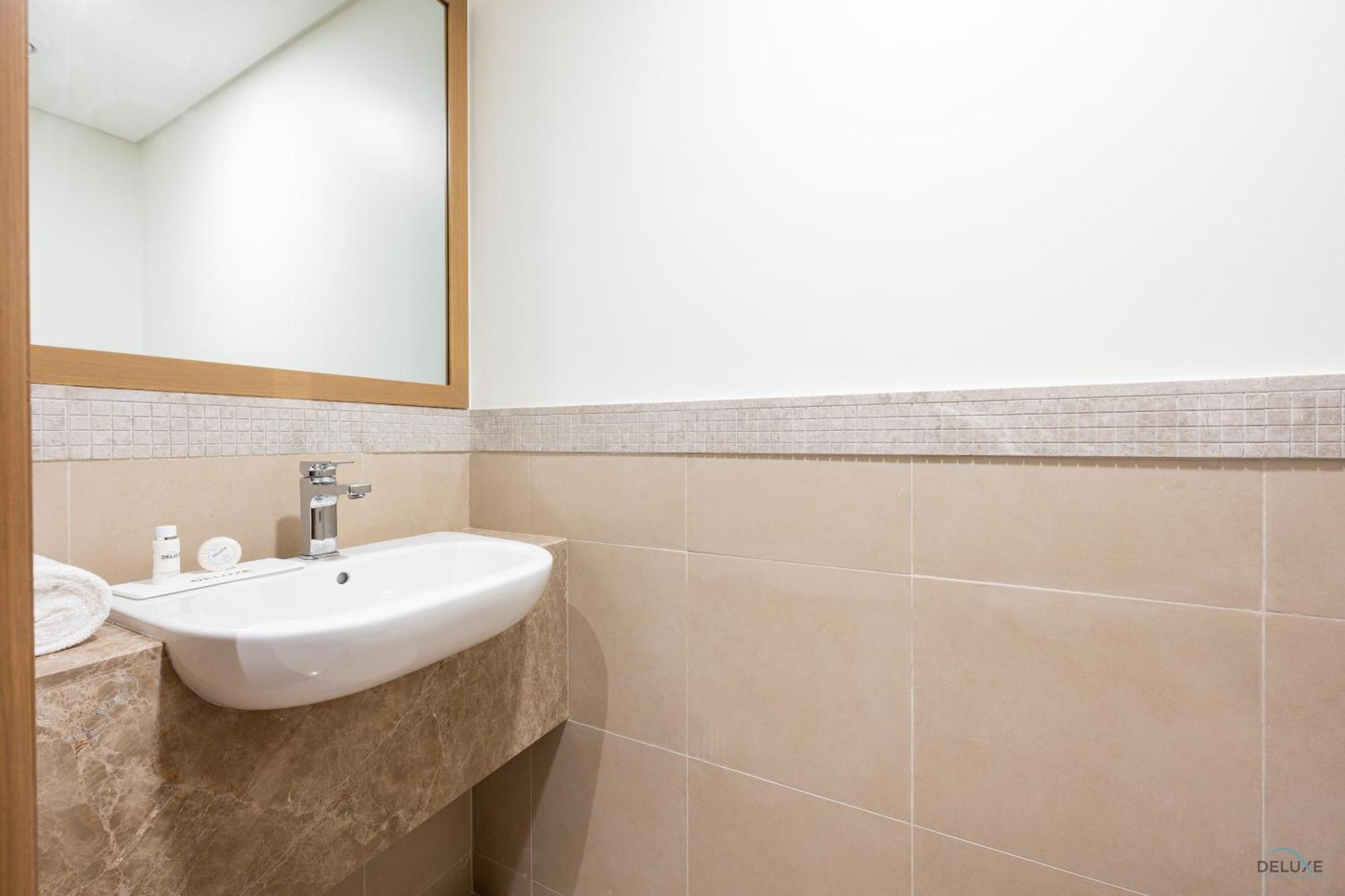 Gorgeous 2br In Burj Vista Tower 1 Downtown By Deluxe *