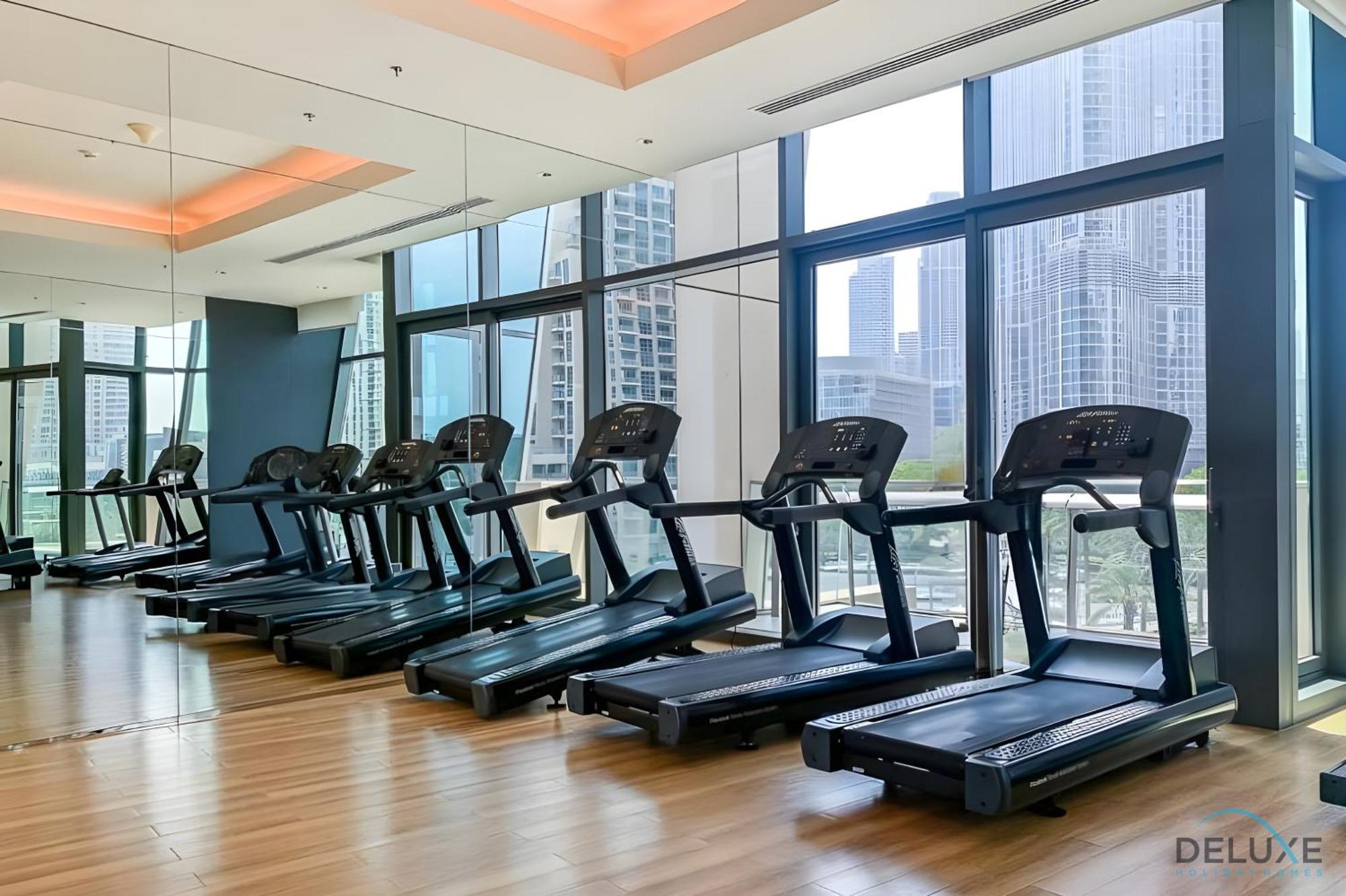 Gorgeous 2br In Burj Vista Tower 1 Downtown By Deluxe Apartment Dubai