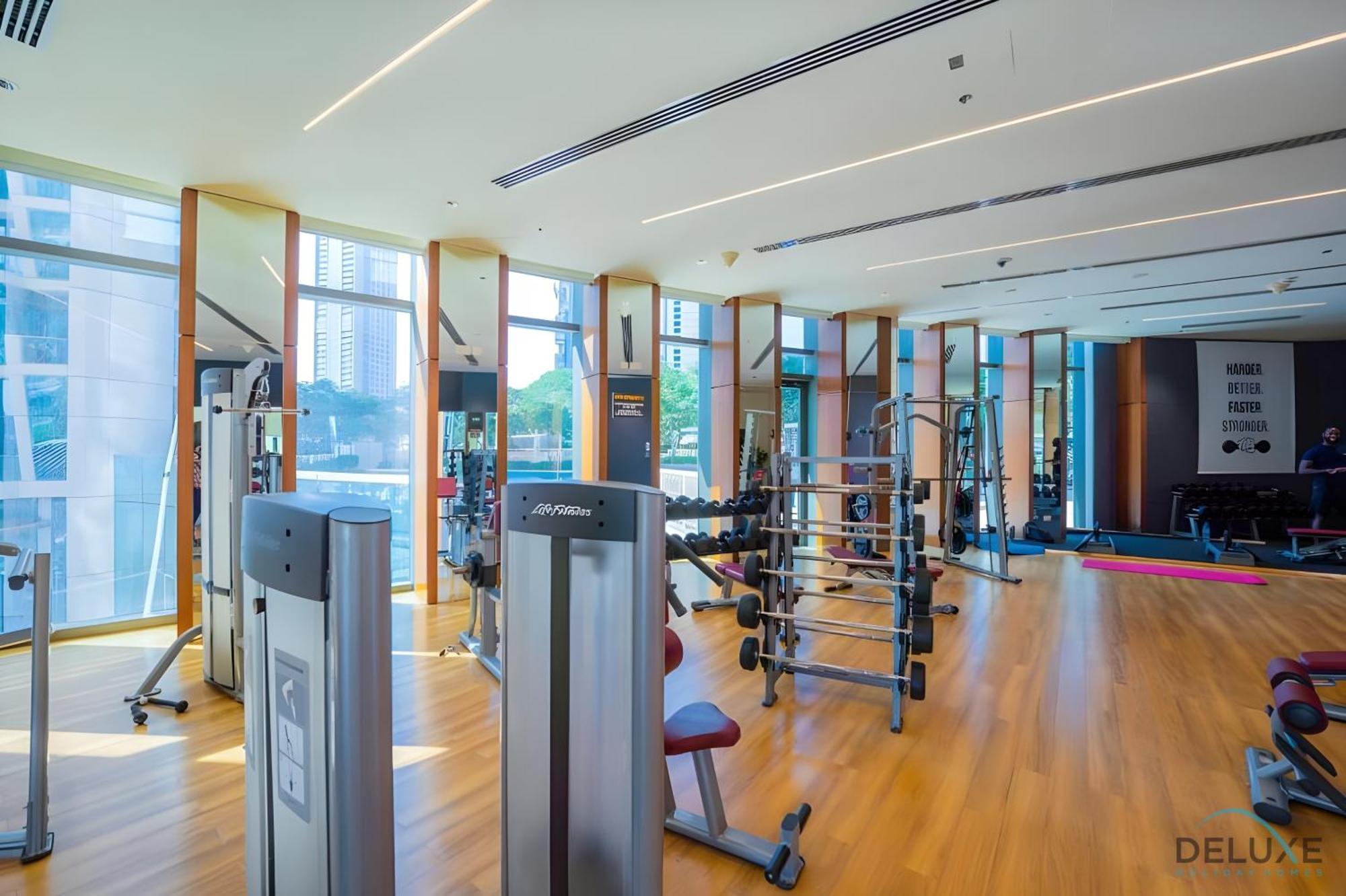 Gorgeous 2br In Burj Vista Tower 1 Downtown By Deluxe Apartment