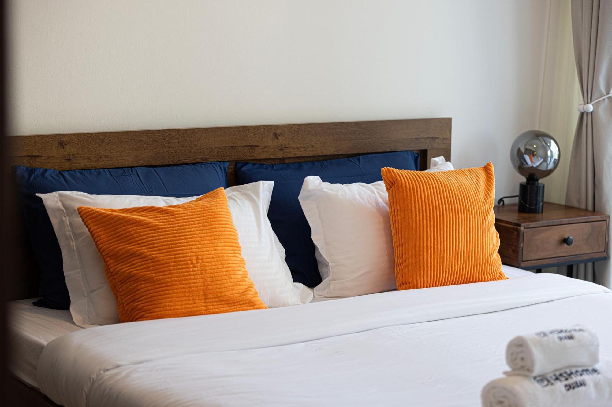 Apartment New Designed 2-br Downtown *