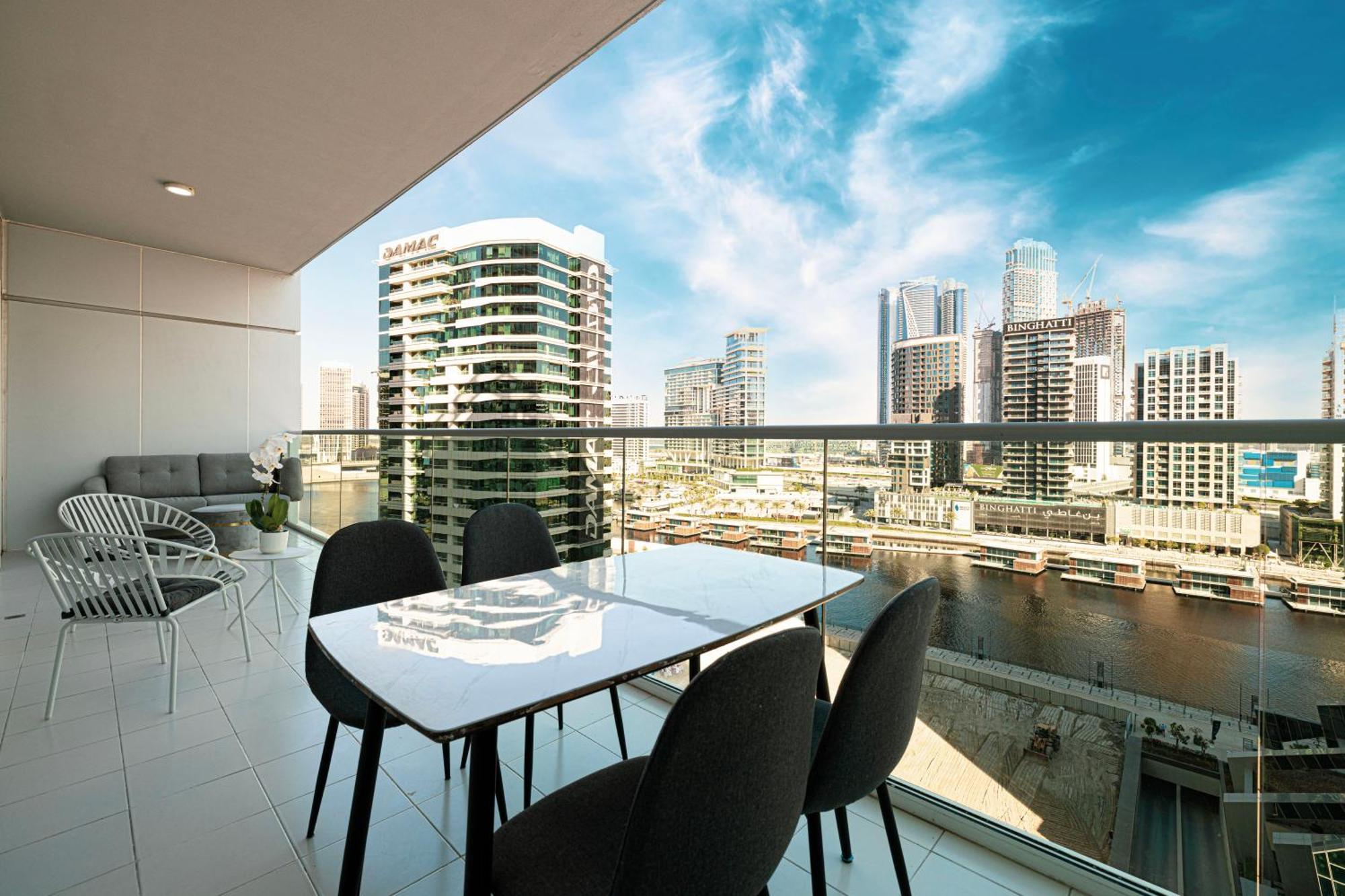 New Designed 2-br Downtown *