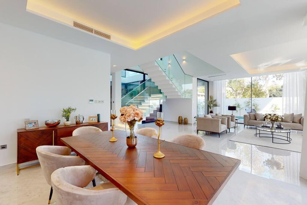 Luxurious 5 Bed - Al Barari * Dubai