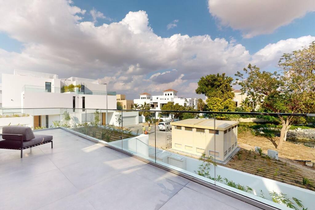 Luxurious 5 Bed - Al Barari Villa Dubai
