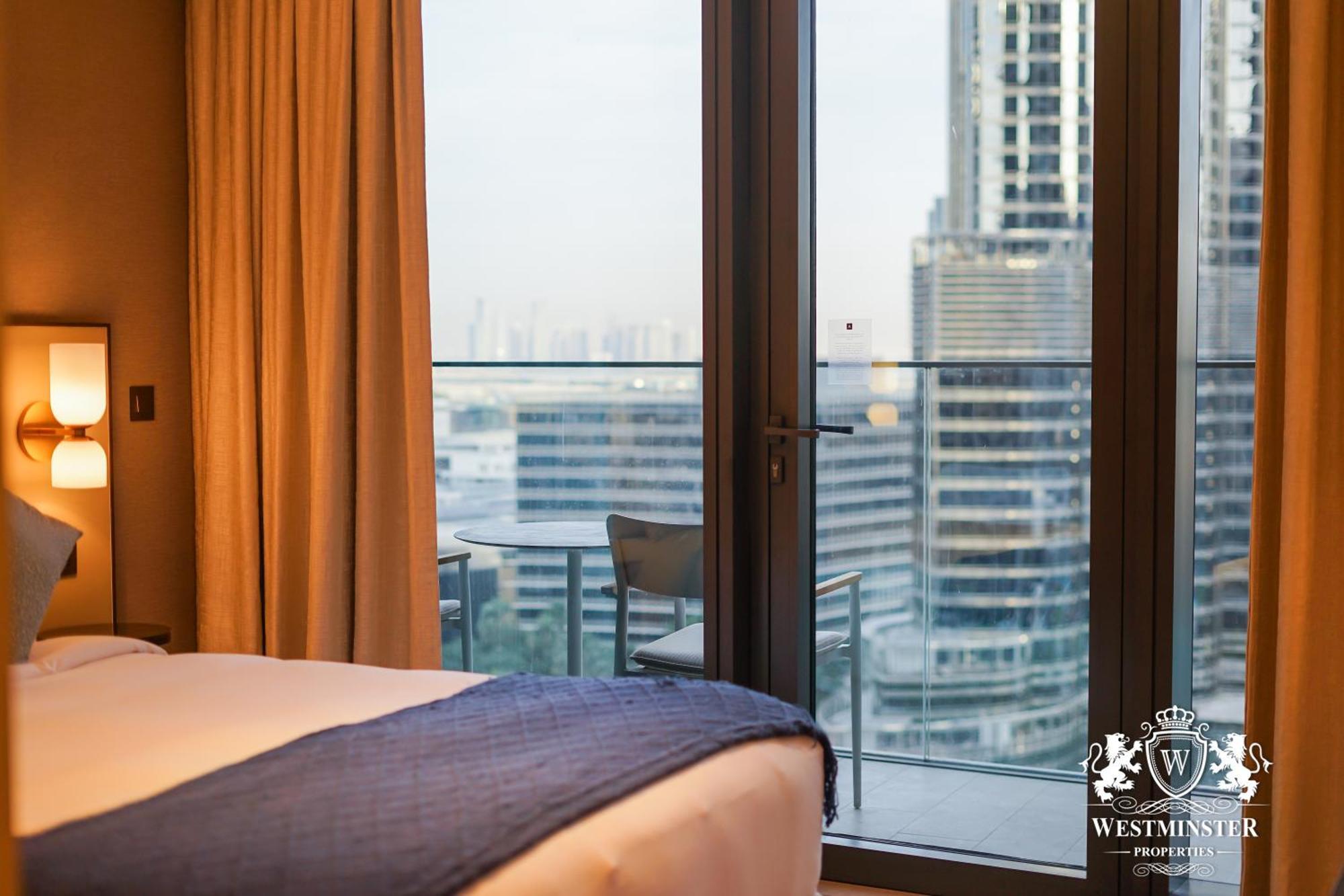 Westminster Opera Grand Apartment