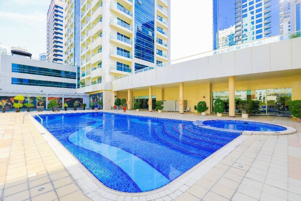 Apartment Elegant Marina View King Bed