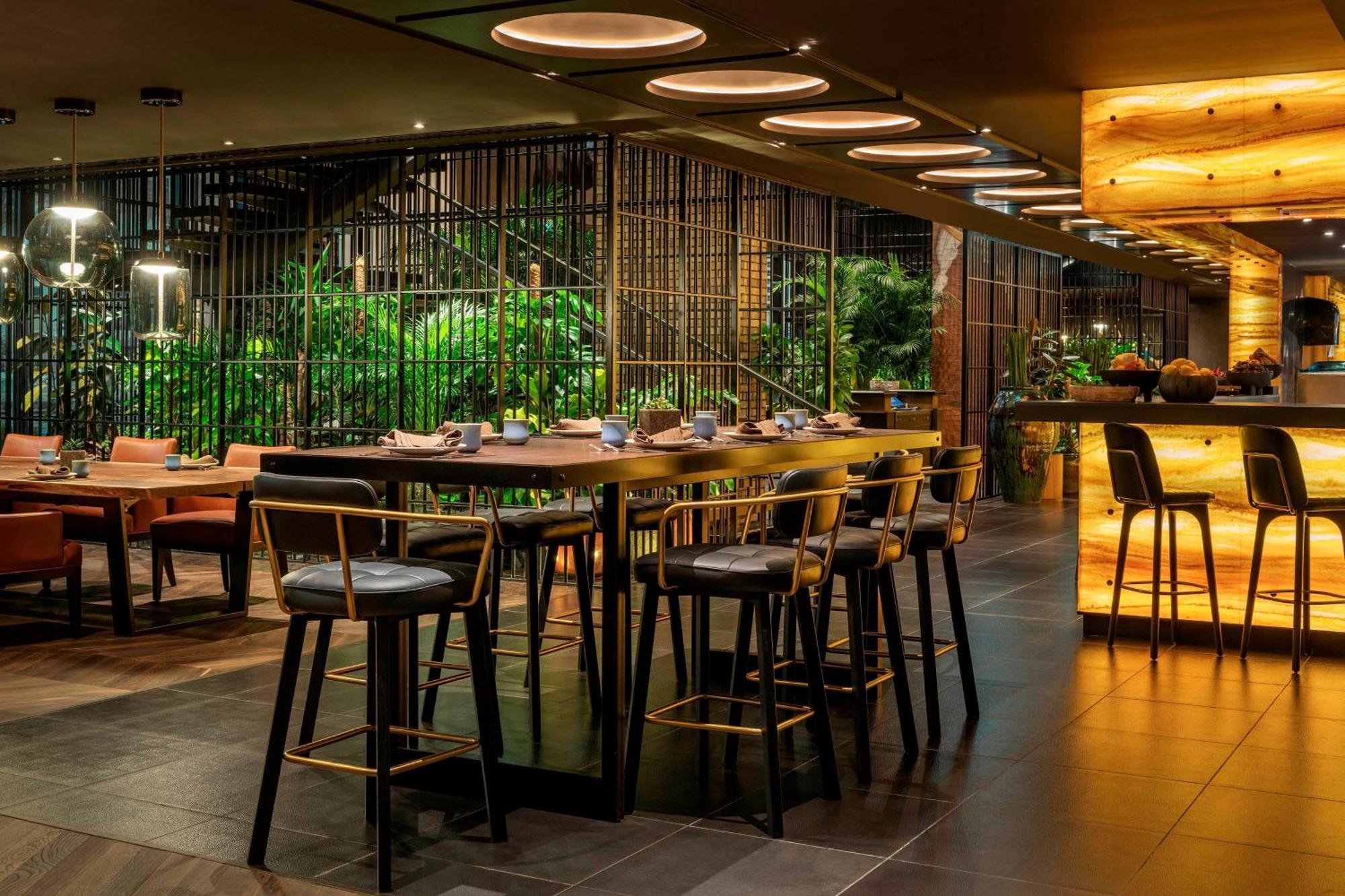 Grosvenor House, A Luxury Collection Hotel, 5*