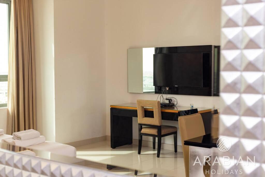 Contemporary Spacious In Business Bay Apartment
