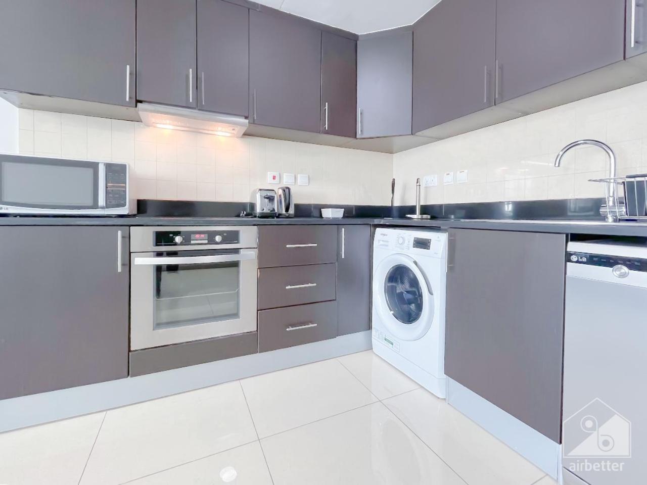 Stunning Loft With Incredible Views Apartment Dubai