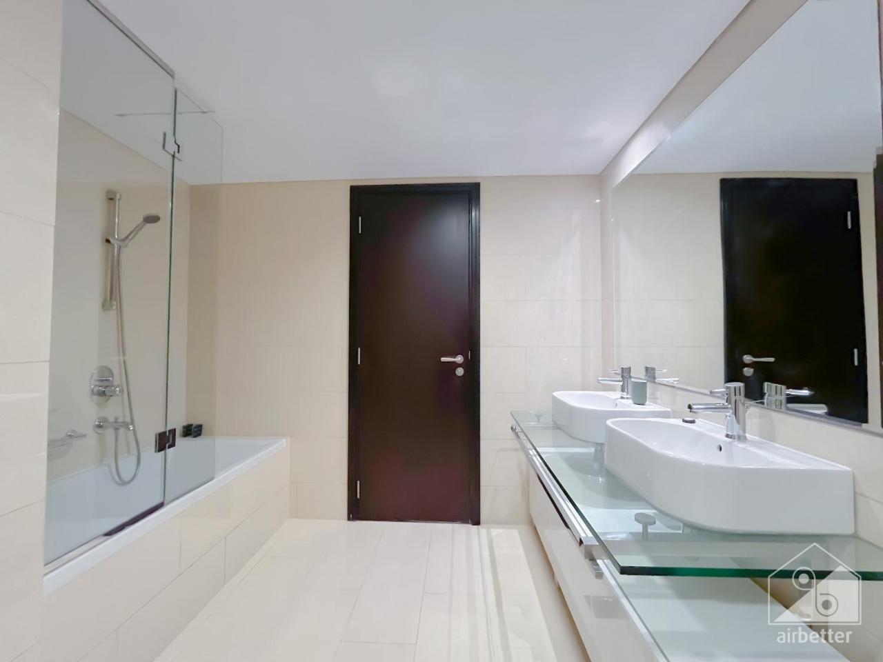 Stunning Loft With Incredible Views Apartment Dubai