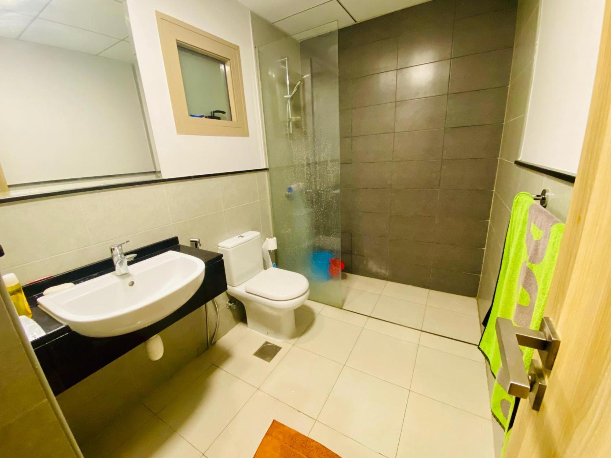 Executive Master Bedroom In Shared * Dubai