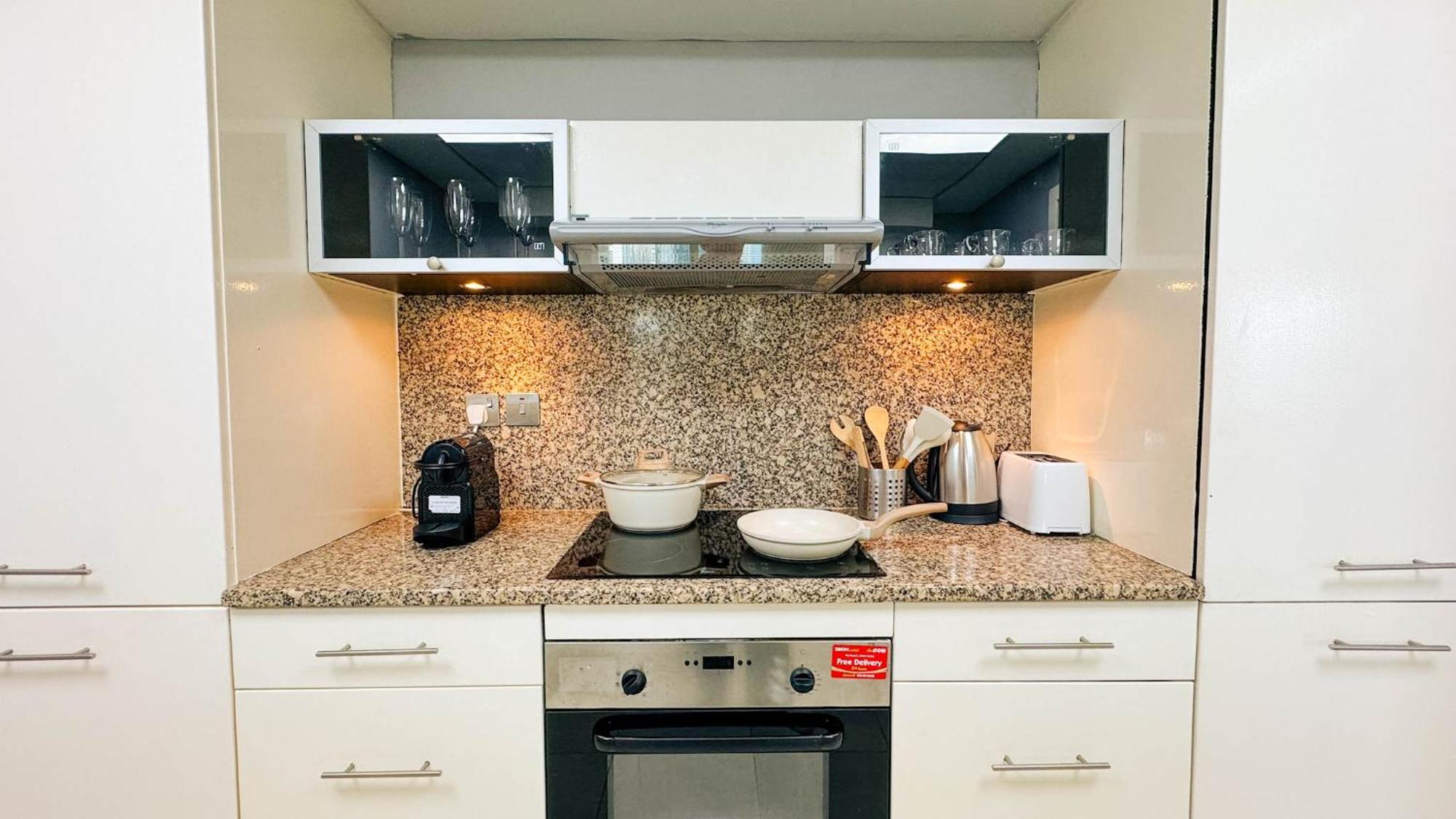 Daire Jbr Marvel: 2br Marina Oasis - Prime Location! Dubai