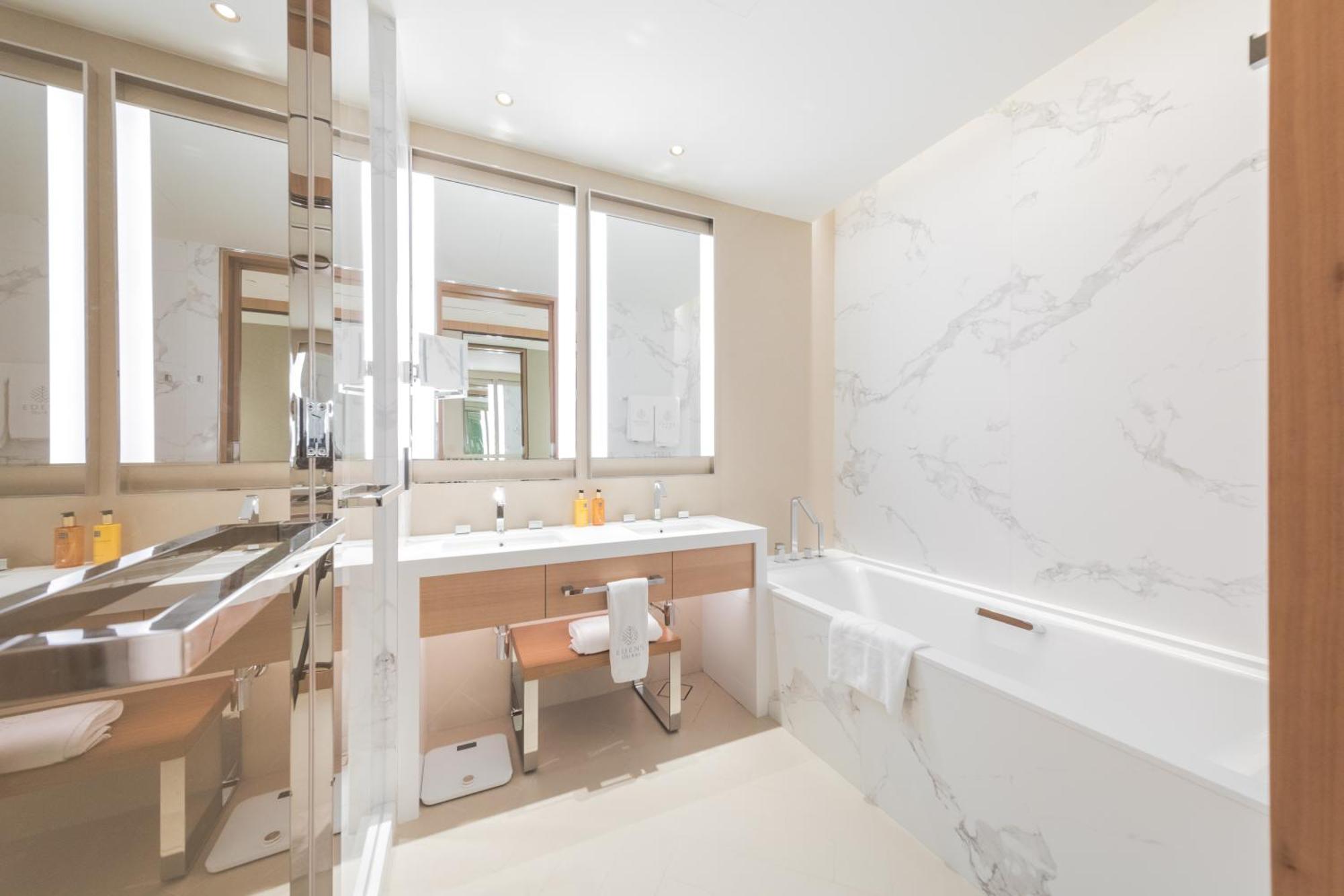 Apartment Eden's Homes & - Address Opera District Residences