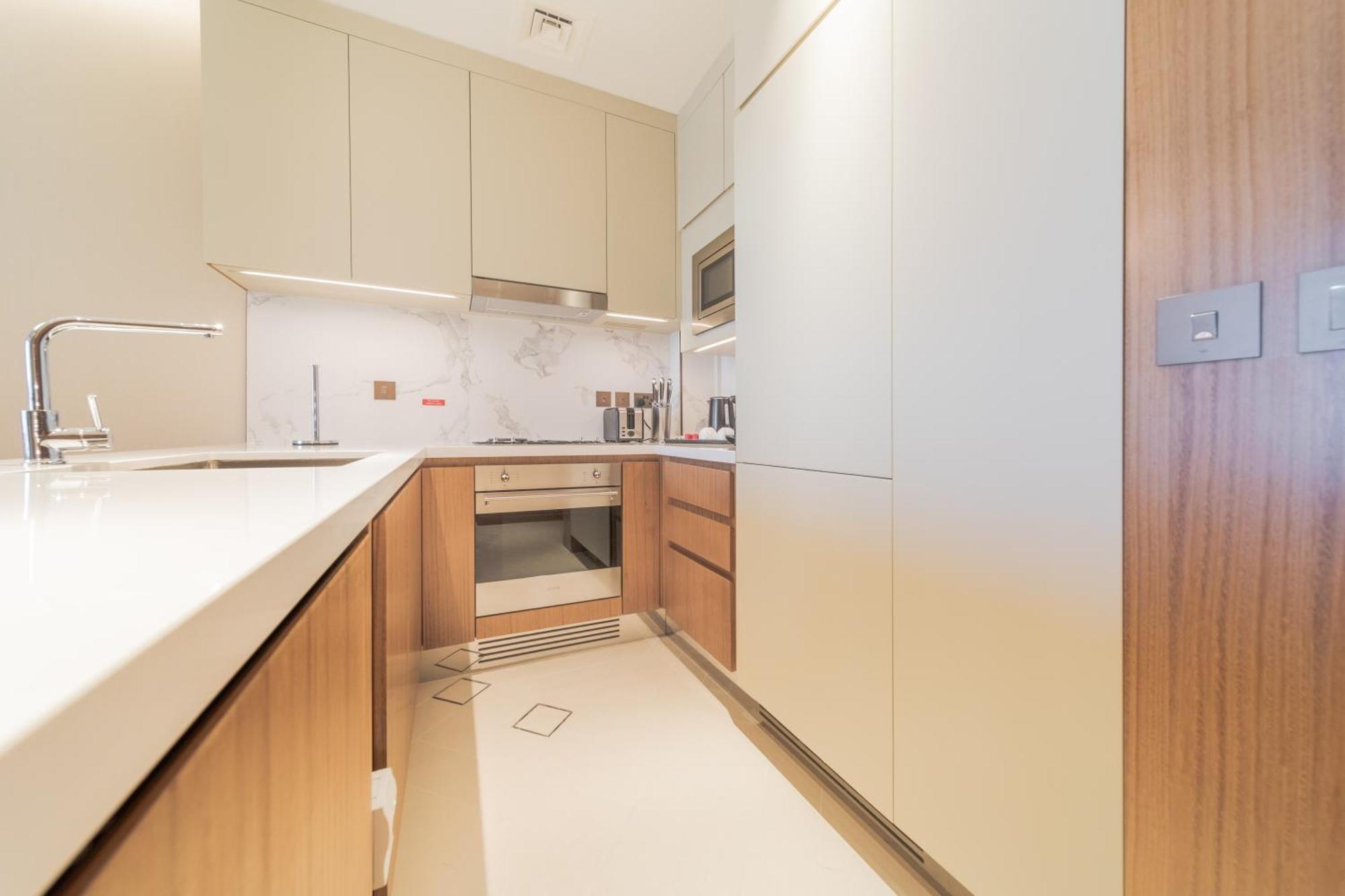 Apartment Eden's Homes & - Address Opera District Residences