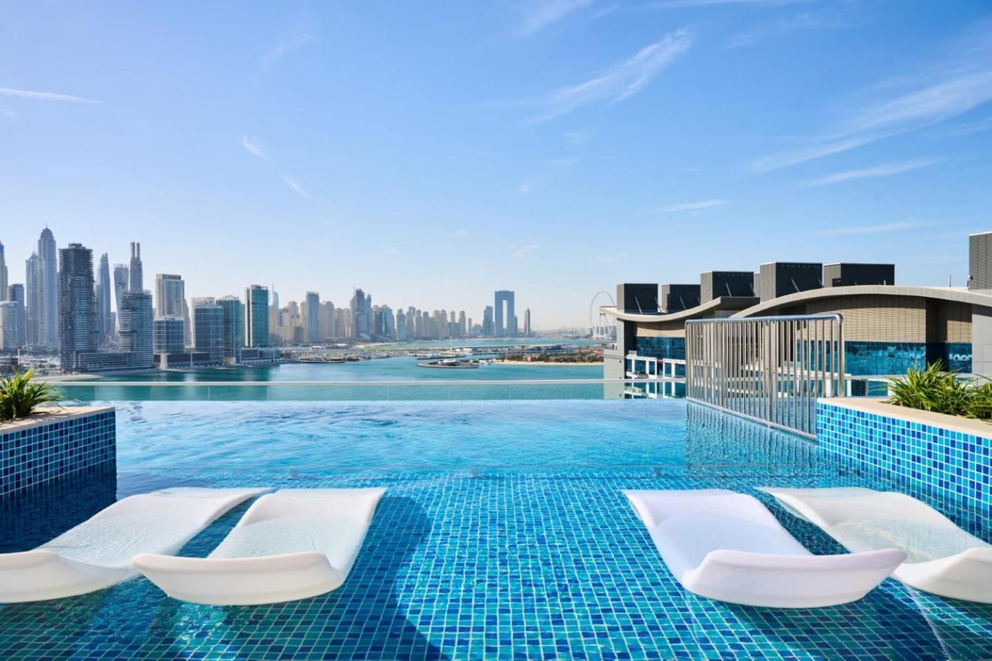 Manzil - 1br In Seven Palm With Infinity Pool & Private Access * Dubai