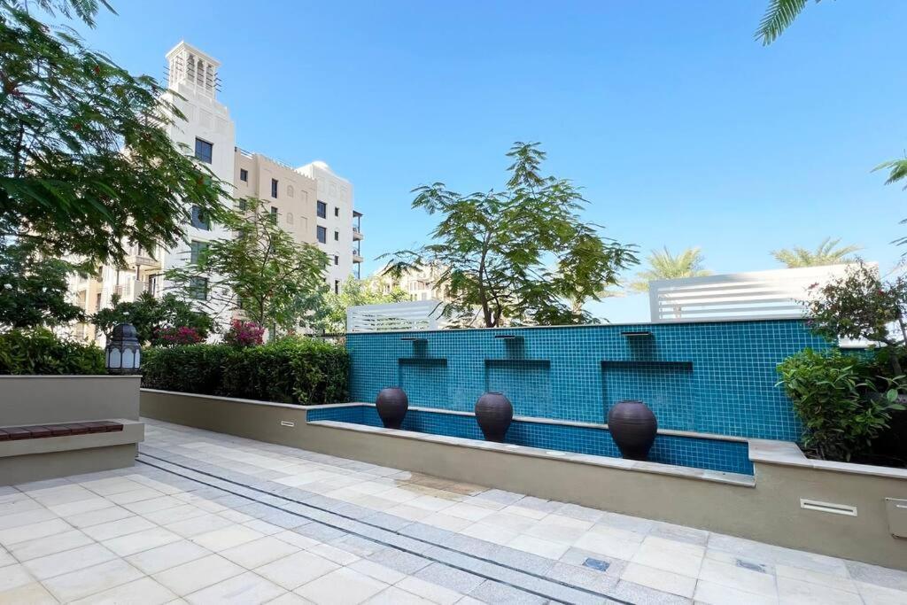 Post Modern Near Burj Al Arab Apartamento