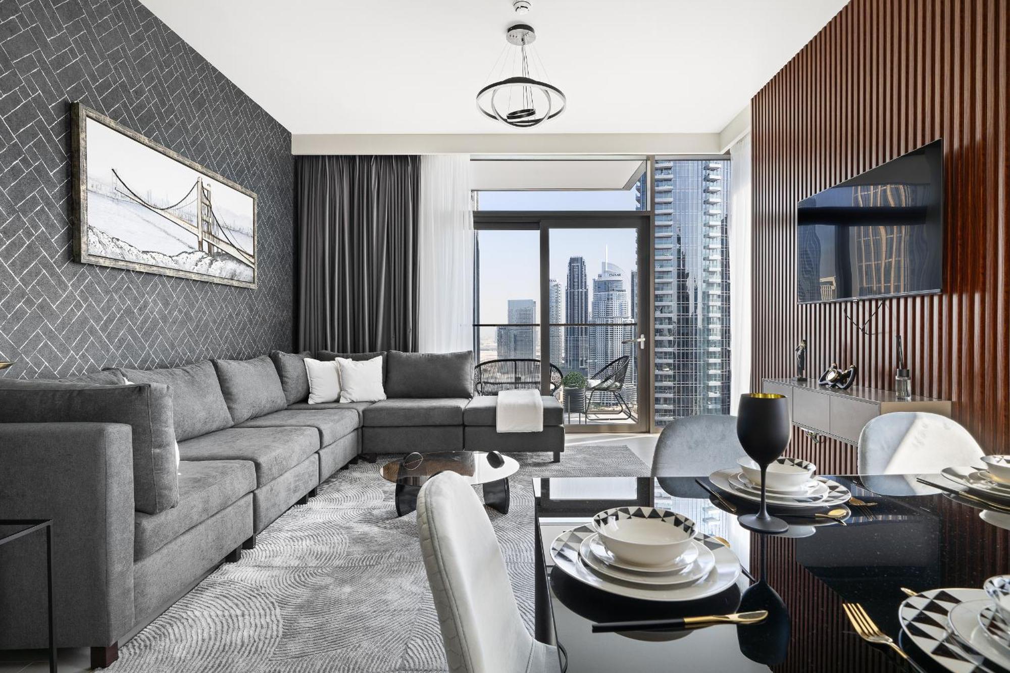 Sky-high Gem: Burj Khalifa & Fountain View Apartment