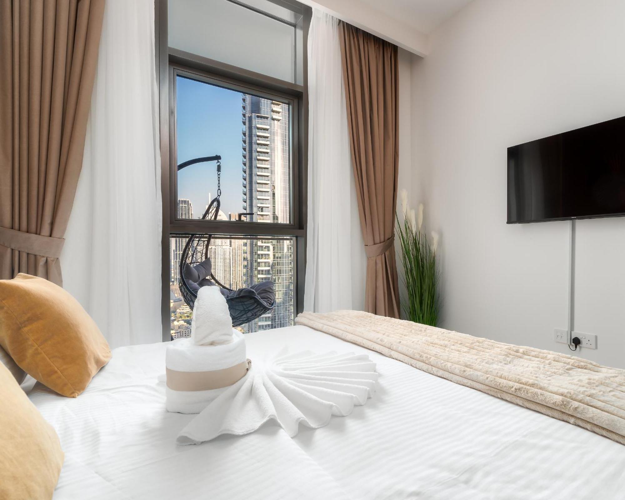 Apartment Sky-high Gem: Burj Khalifa & Fountain View