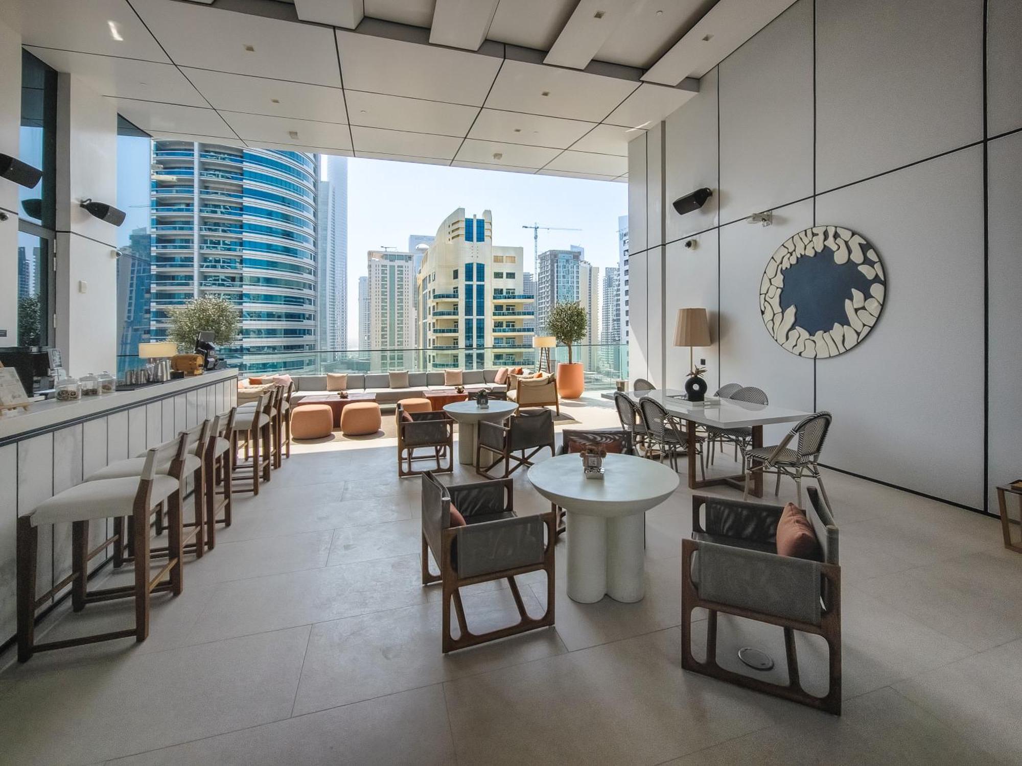 Elegant Family In Marina Vida Dubai