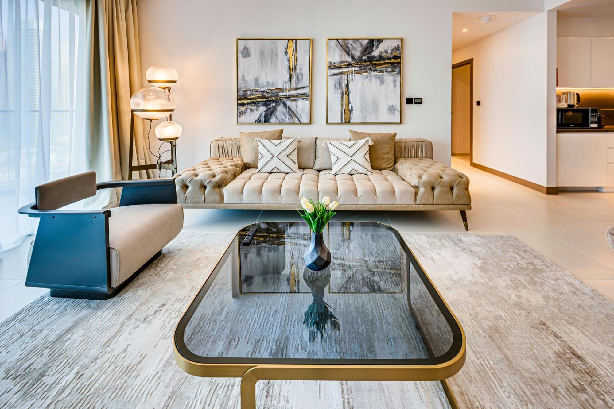 Elegant Family In Marina Vida Apartment