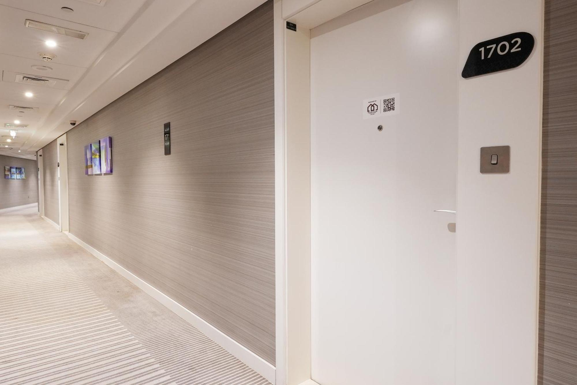Brown Stone - Canal & Skyline View Voleo Apartment Dubai