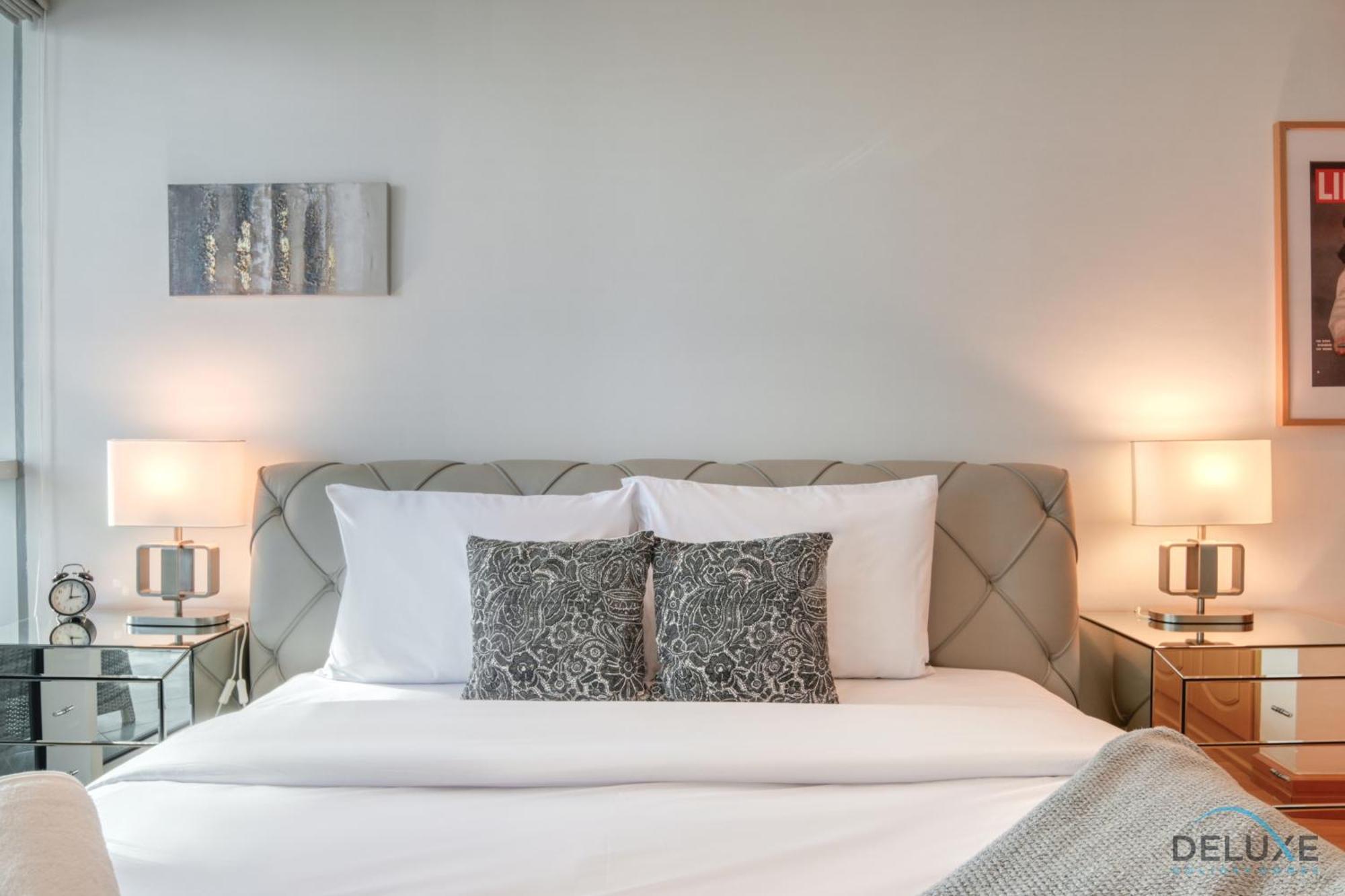 Contemporary 1br At Marina Terrace Tower Marina By Deluxe Homes