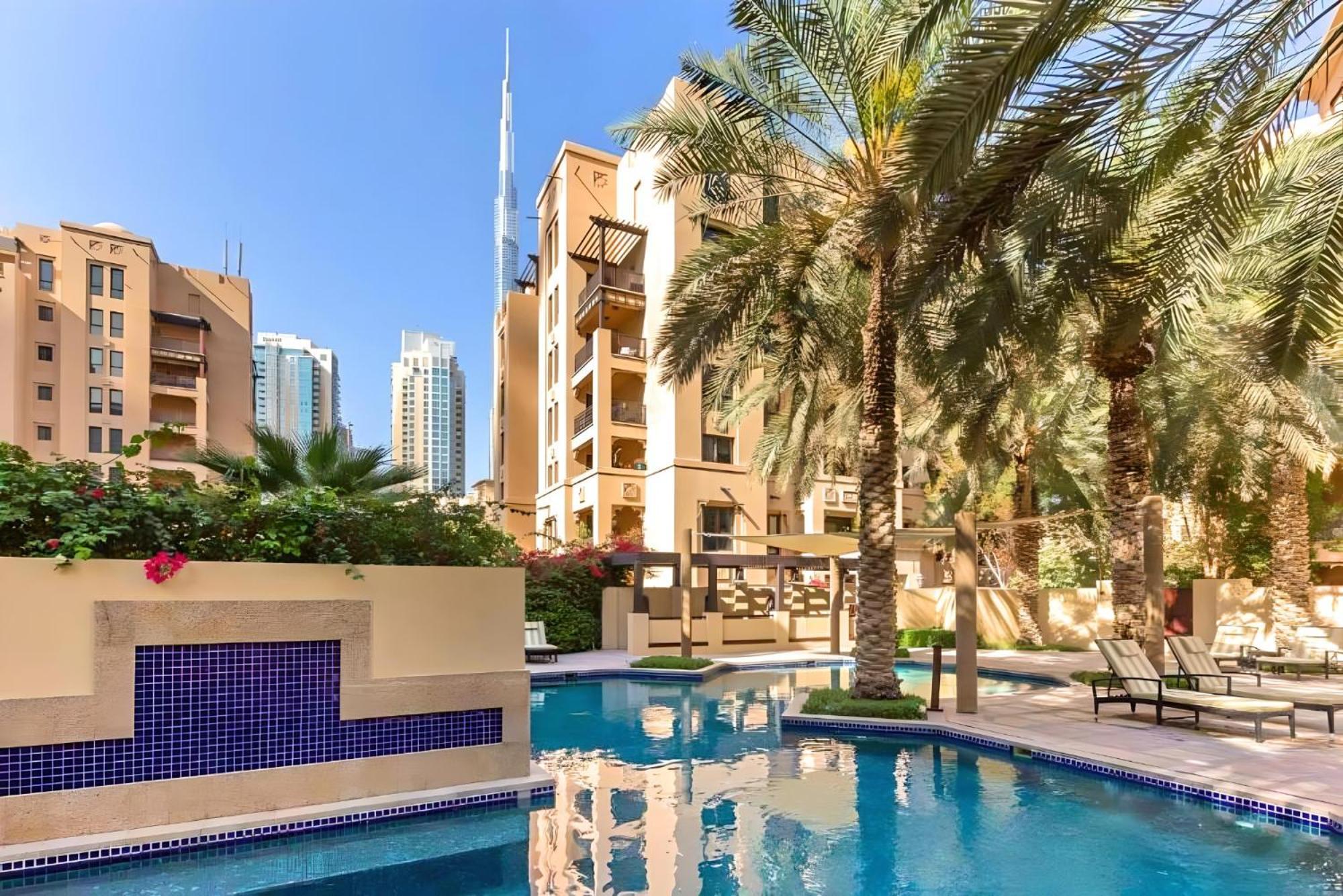 Downtown Gem - 2br Near Mall And Burj Khalifa Daire