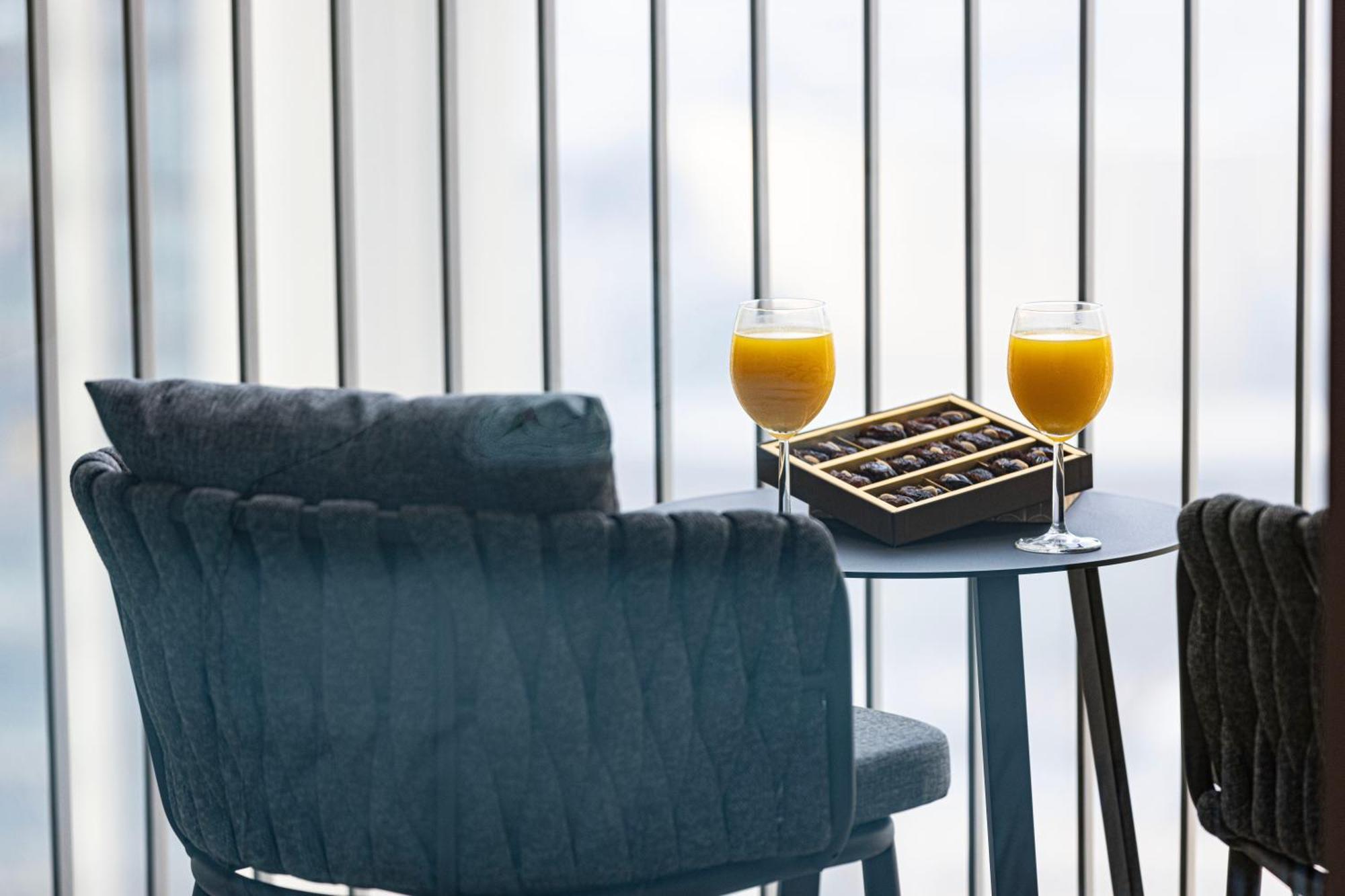 Daire Smartstay At Downtown Views - Burj Khalifa View - Brand New Luxury Dubai