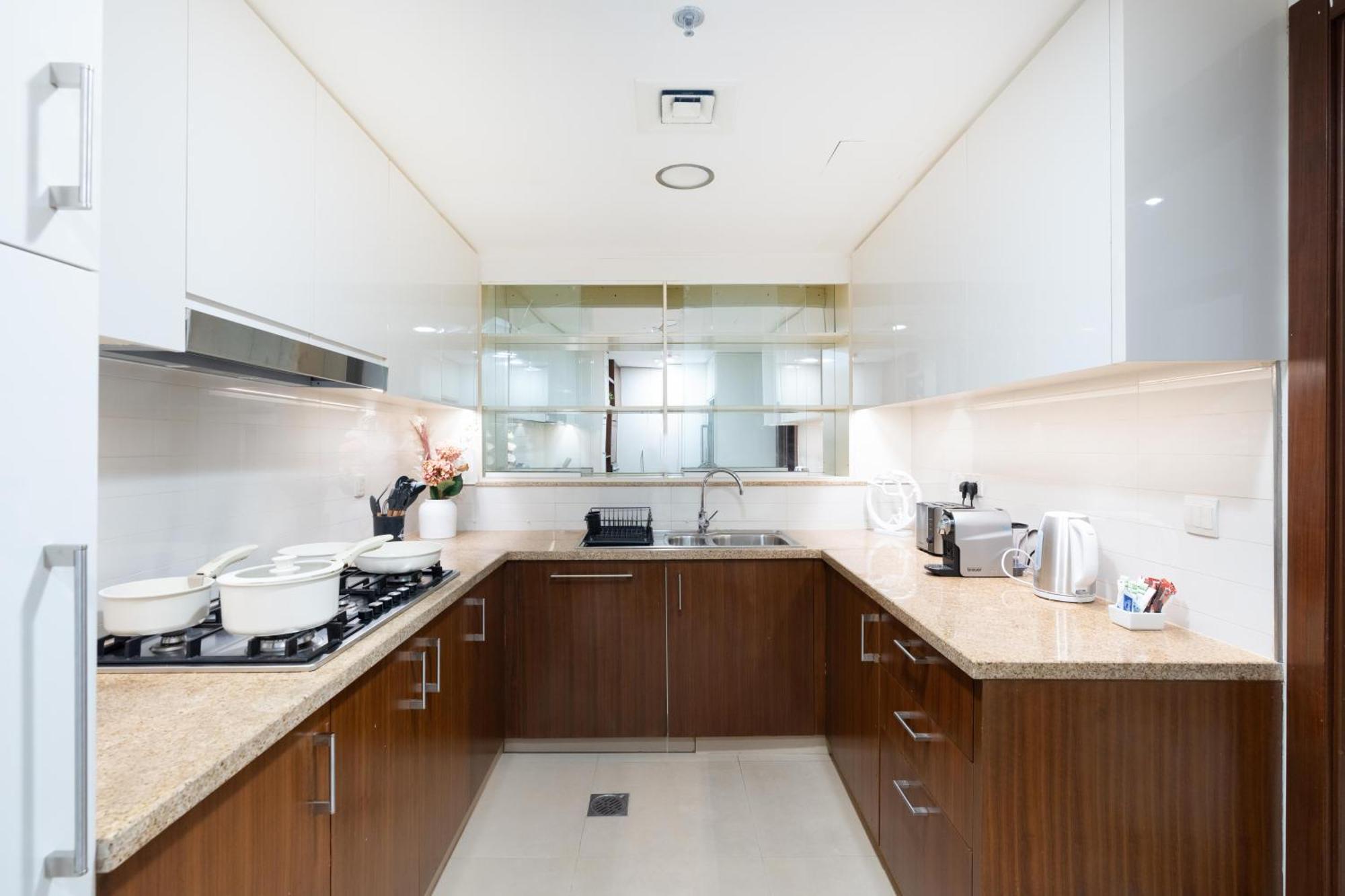 Whitesage - Unbeatable Views Of Burj Khalifa In This Huge 3br Apartment *