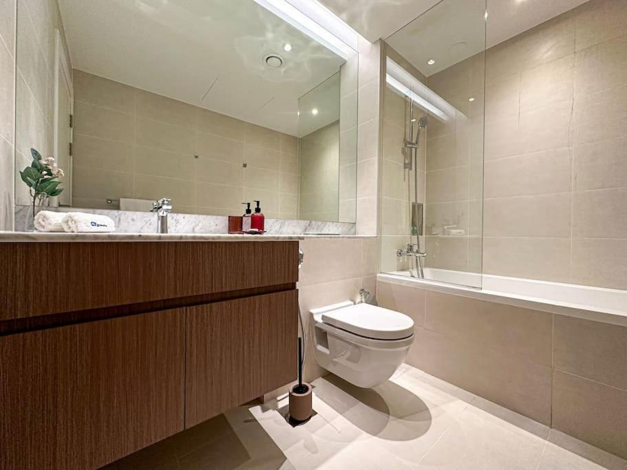 Higuests - Dream Vacation In La Rive 1 Apartment Dubai