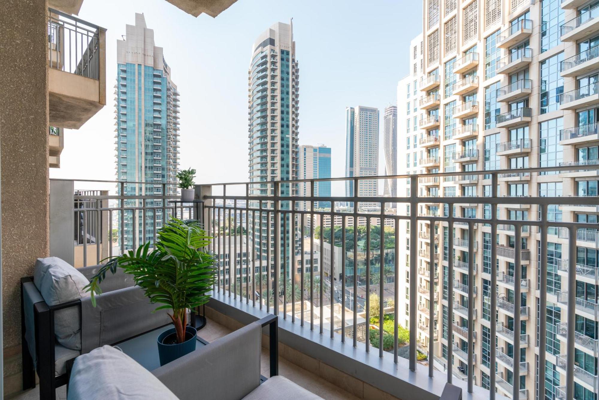 Burj Khalifa Views / 5 Min Walk From Mall / Opera / Upgraded / Designer Choice / 8 People / The Location Apartamento