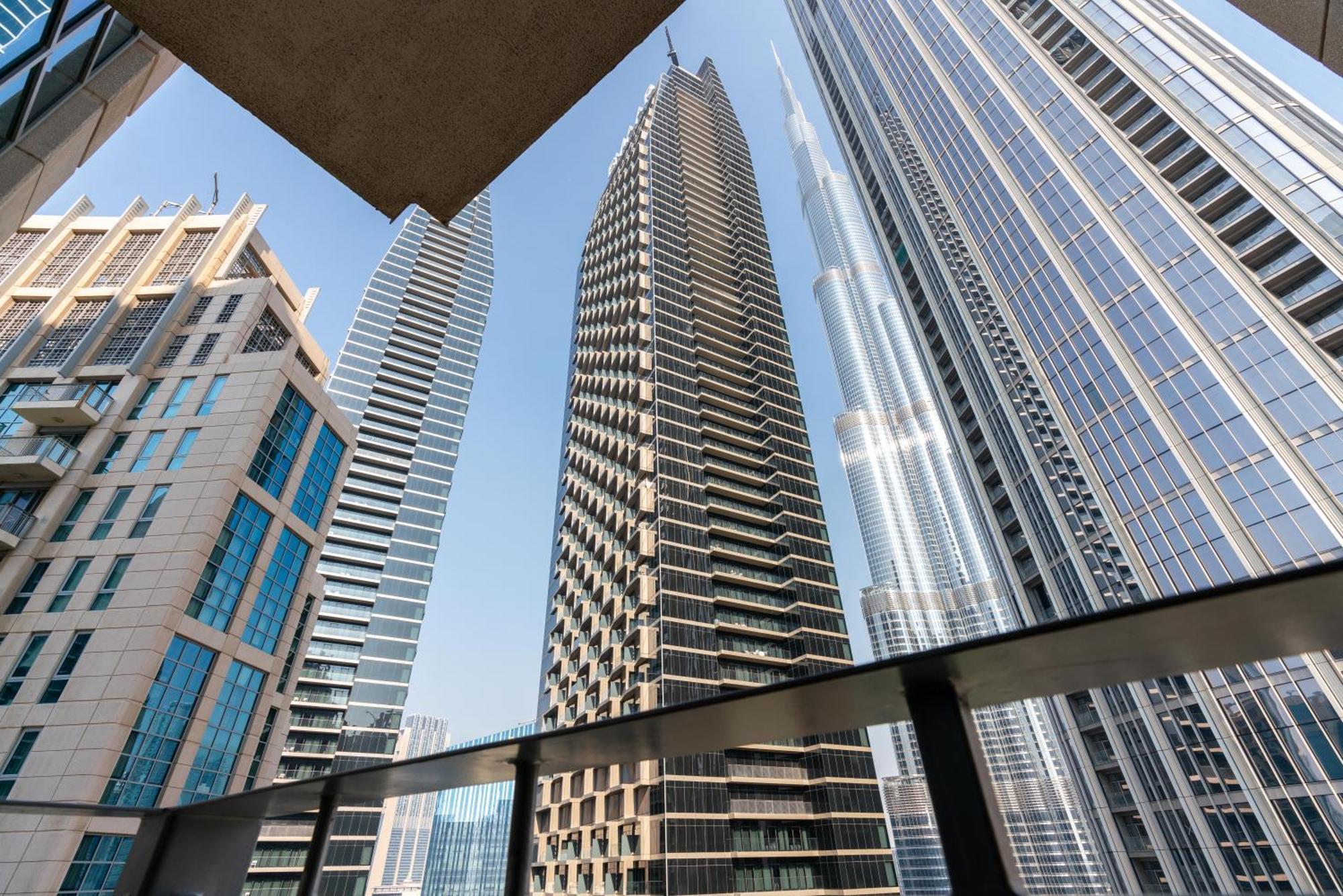 Burj Khalifa Views / 5 Min Walk From Mall / Opera / Upgraded / Designer Choice / 8 People / The Location