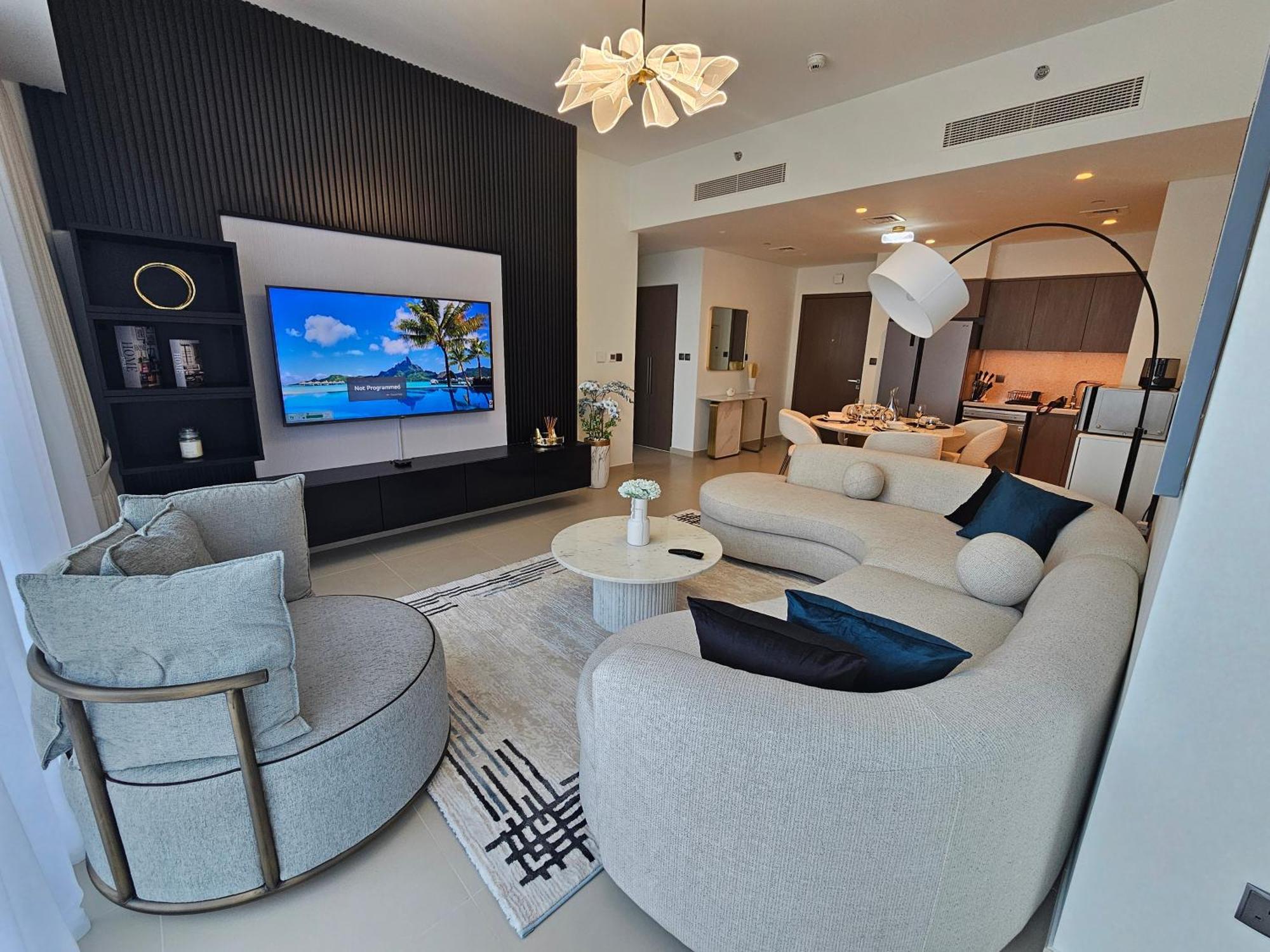 Apartment Luxurious 2br Next To Mall With Full Burj Khalifa View *