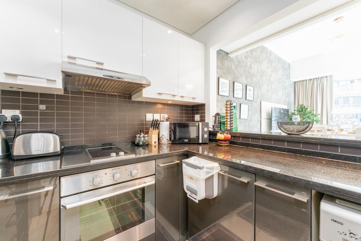 Silverene Towers - Of Choice Apartment *