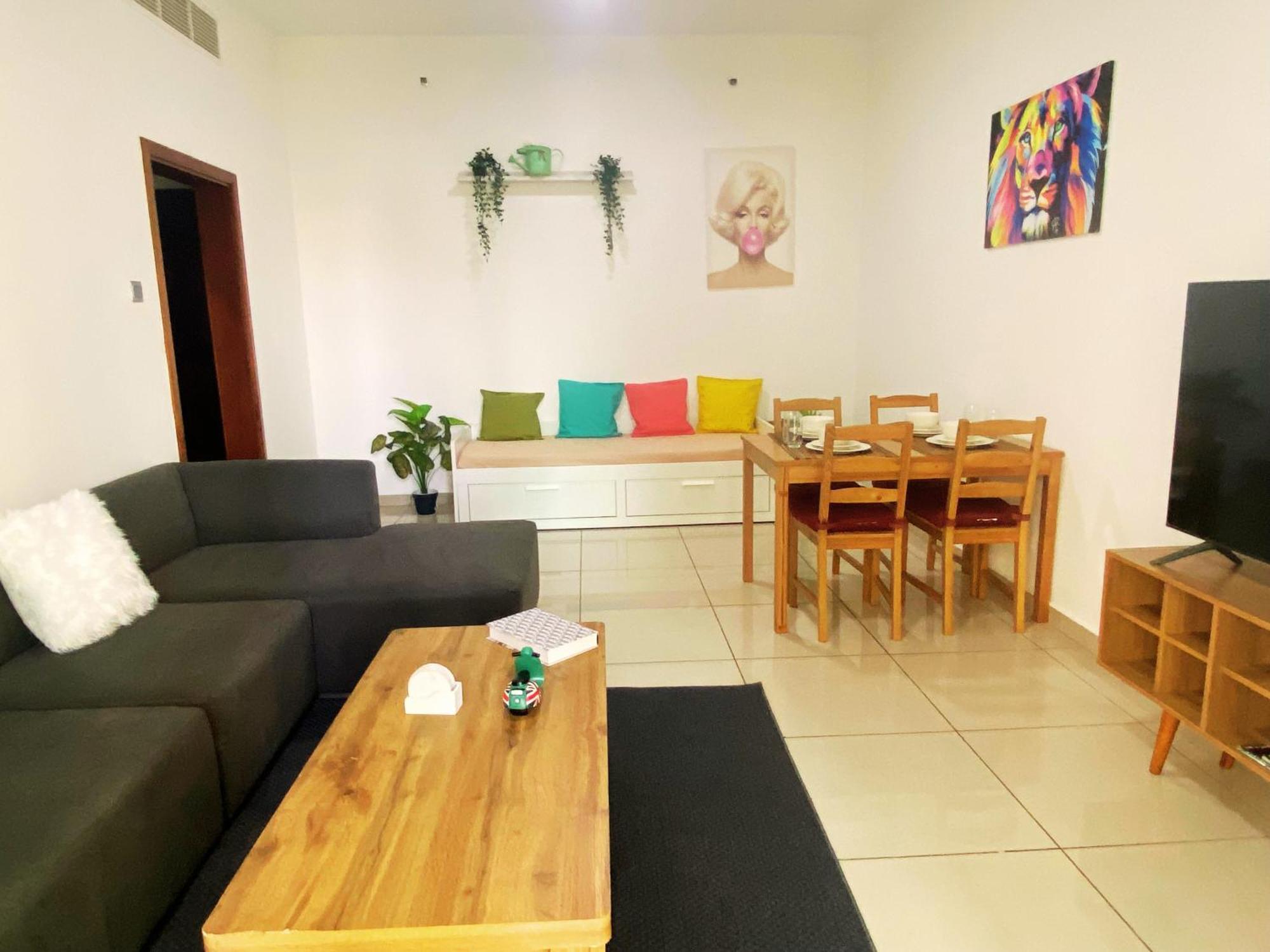 Lovely Marina - Partial Sea View Apartment *