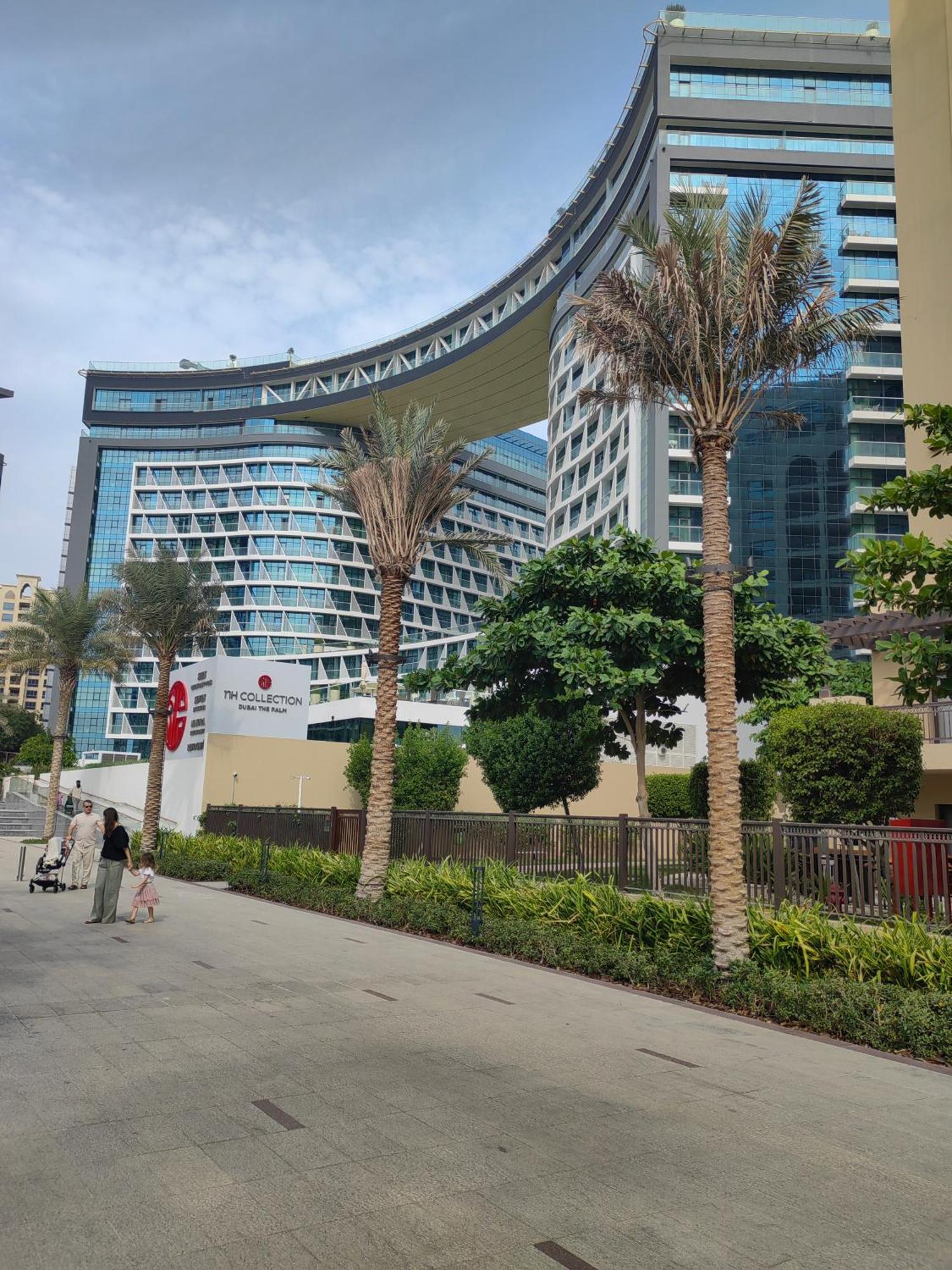 7 Palm Jumeirah * Dubai