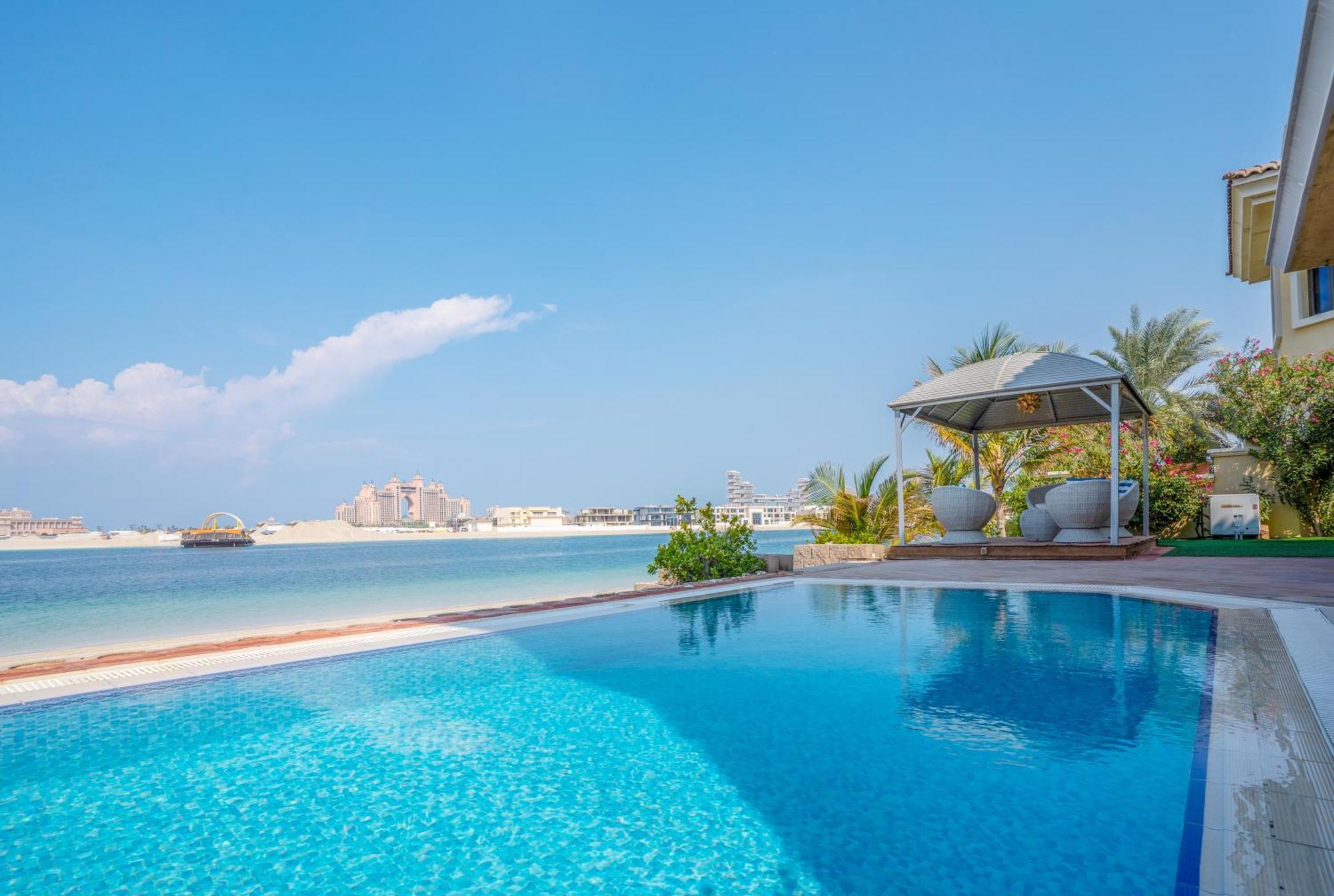 Villa Vacay Lettings -private Pool & Beach At Palm Jumeirah Dubai