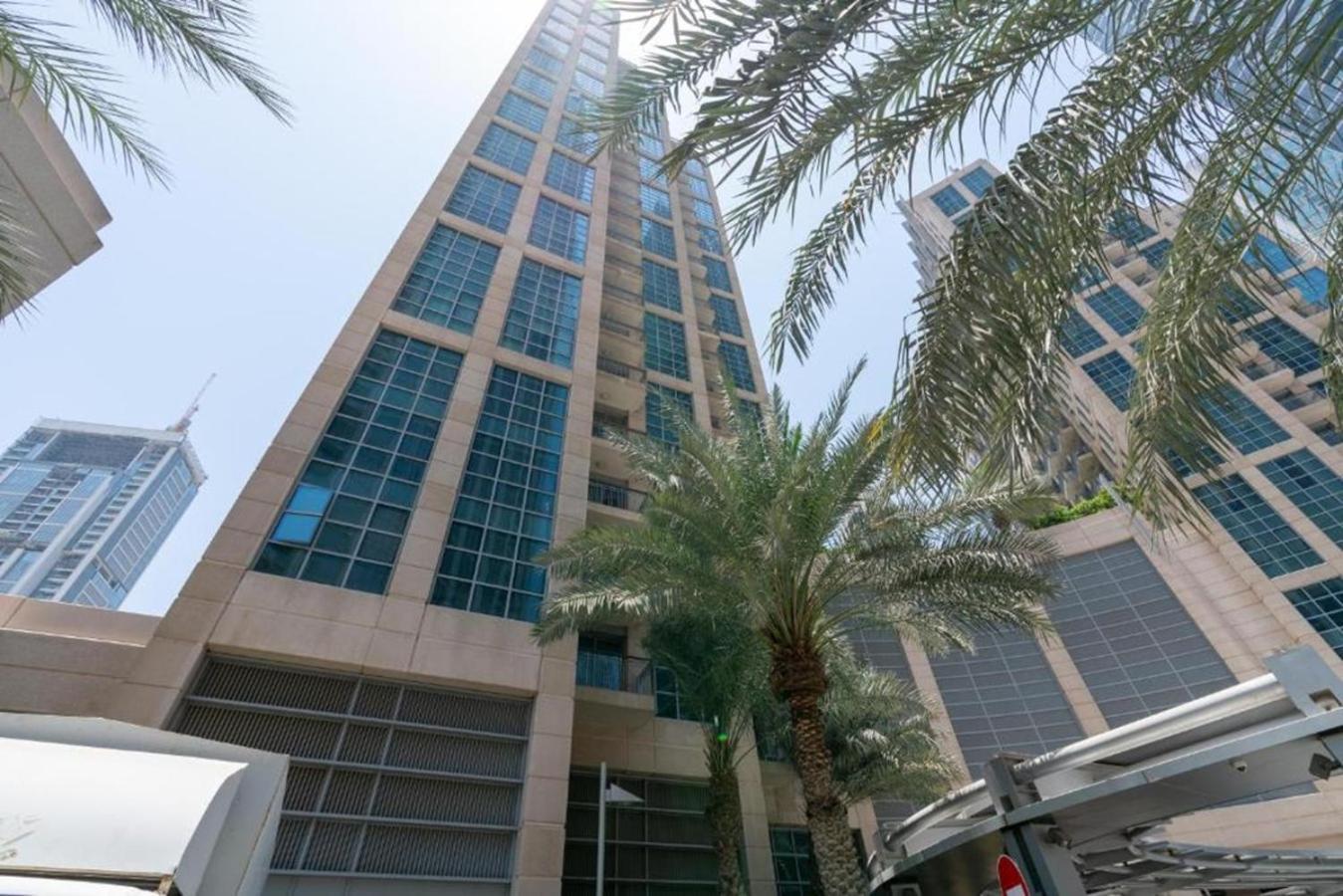 Spacious 2br With Central Location At Standpoint Tower Dubai
